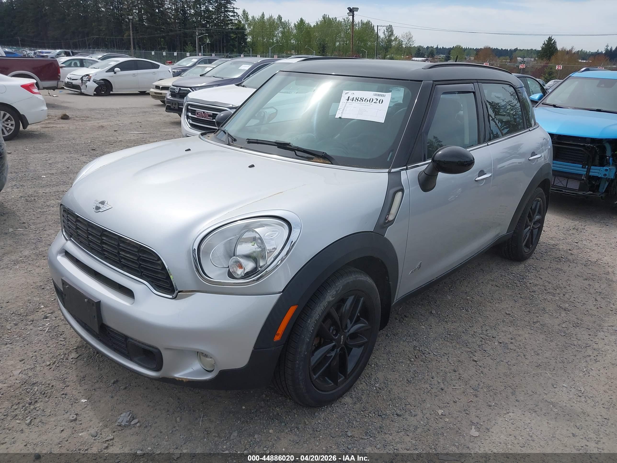 MINI COUNTRYMAN image 2