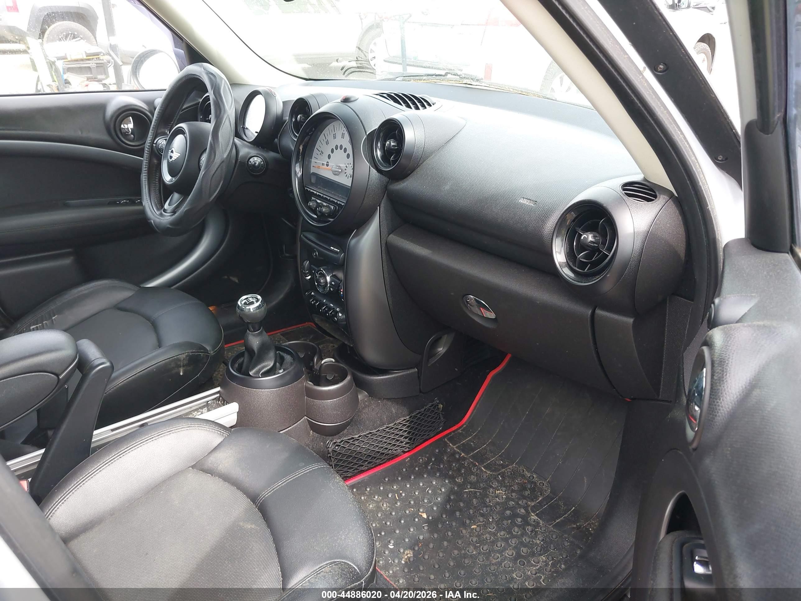 MINI COUNTRYMAN image 5