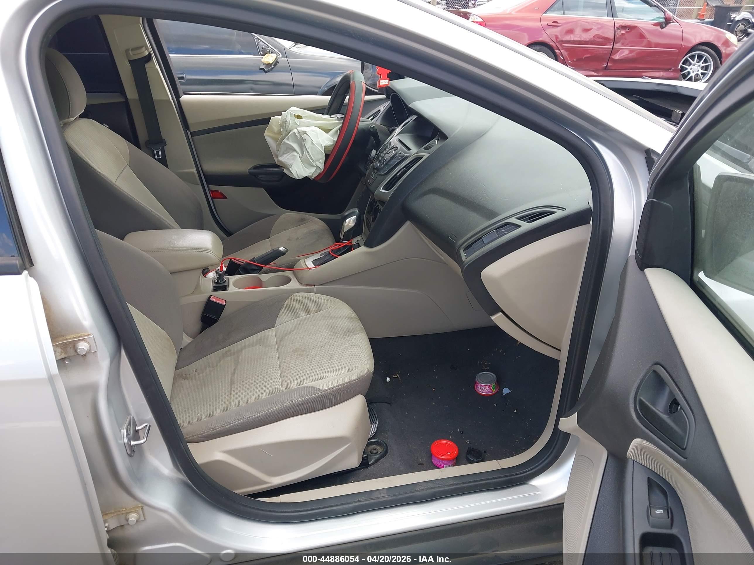 FORD FOCUS image 5