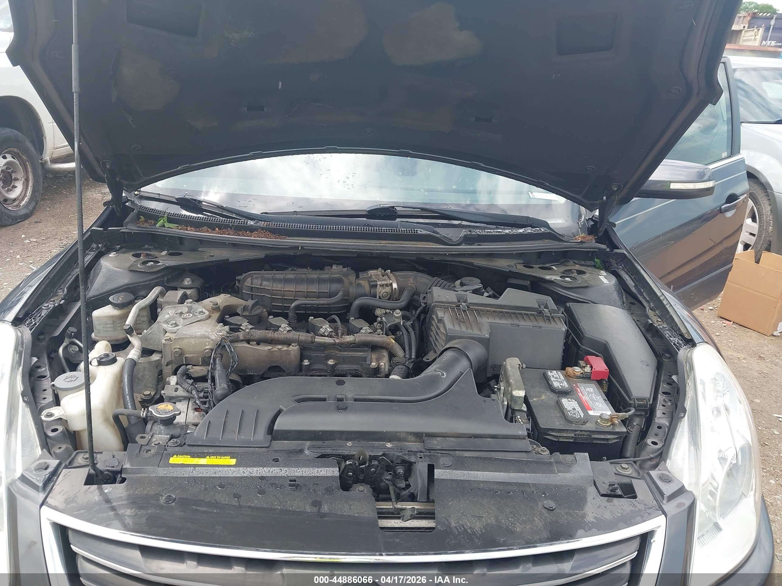 NISSAN ALTIMA image 10