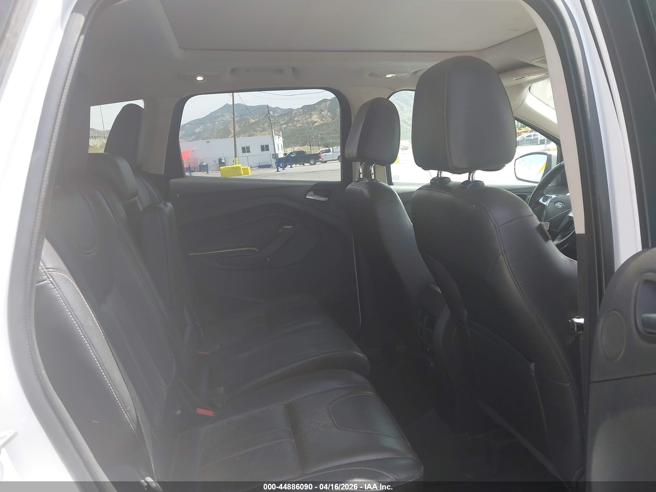 FORD ESCAPE image 8