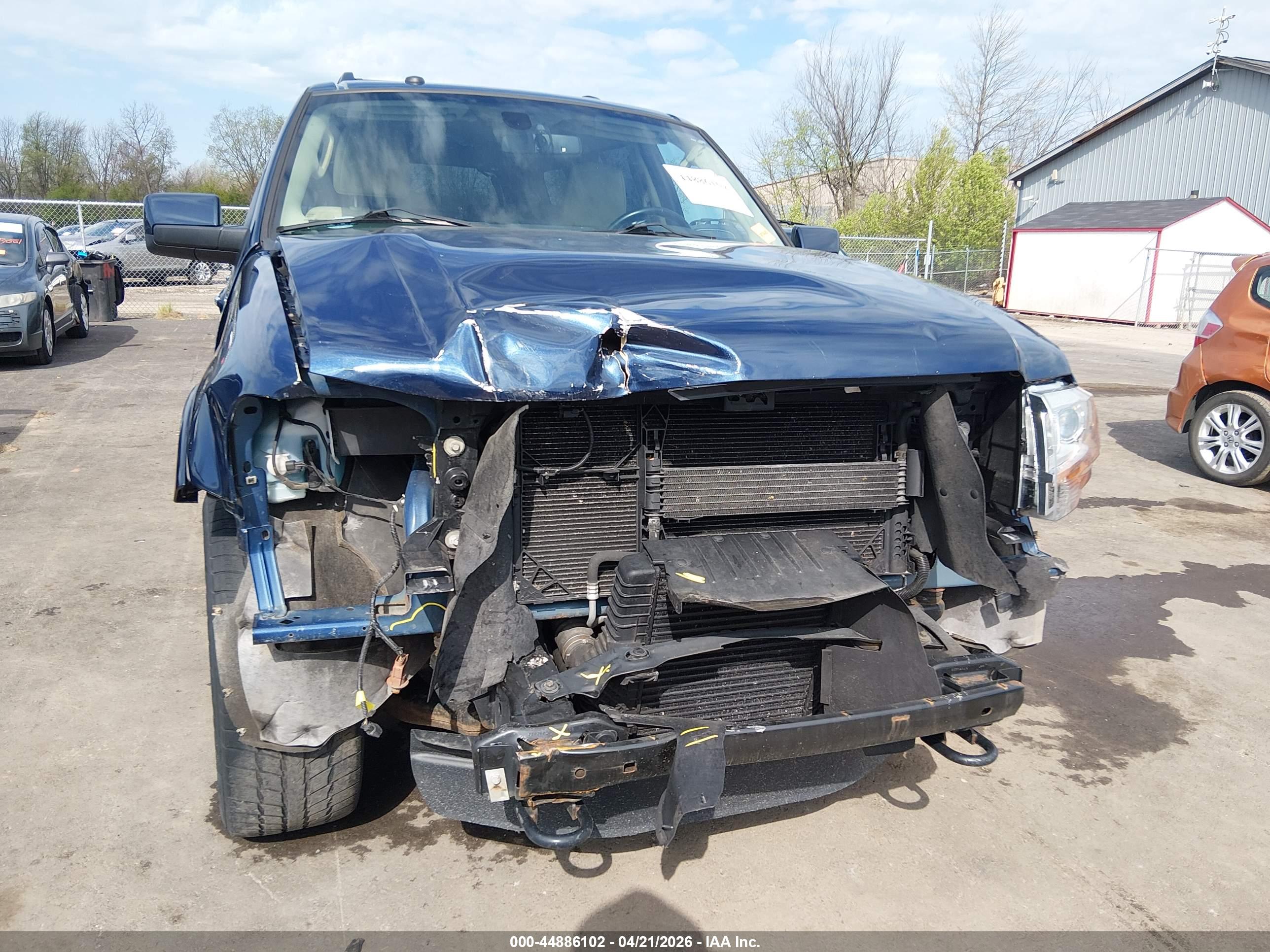 FORD EXPEDITION image 6