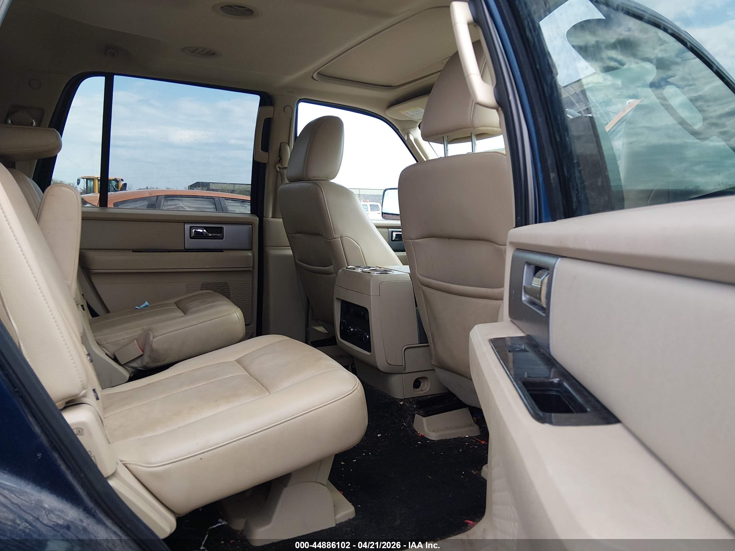FORD EXPEDITION image 8
