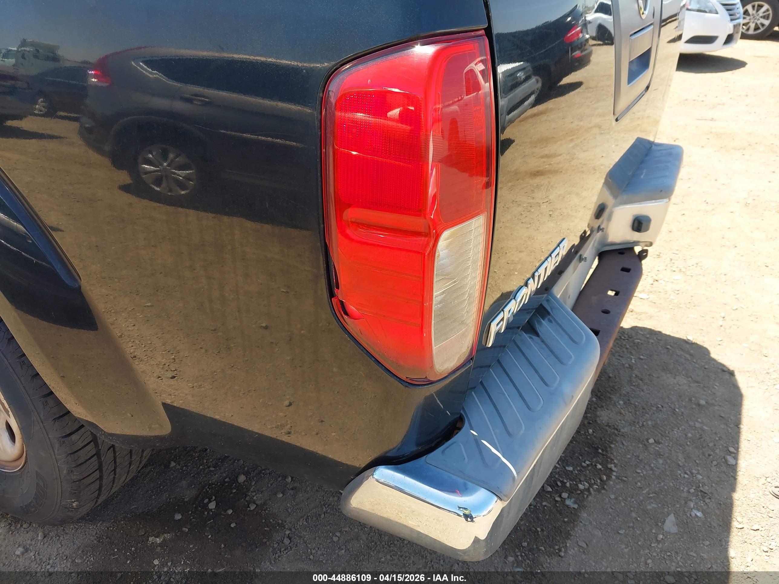 NISSAN FRONTIER image 6