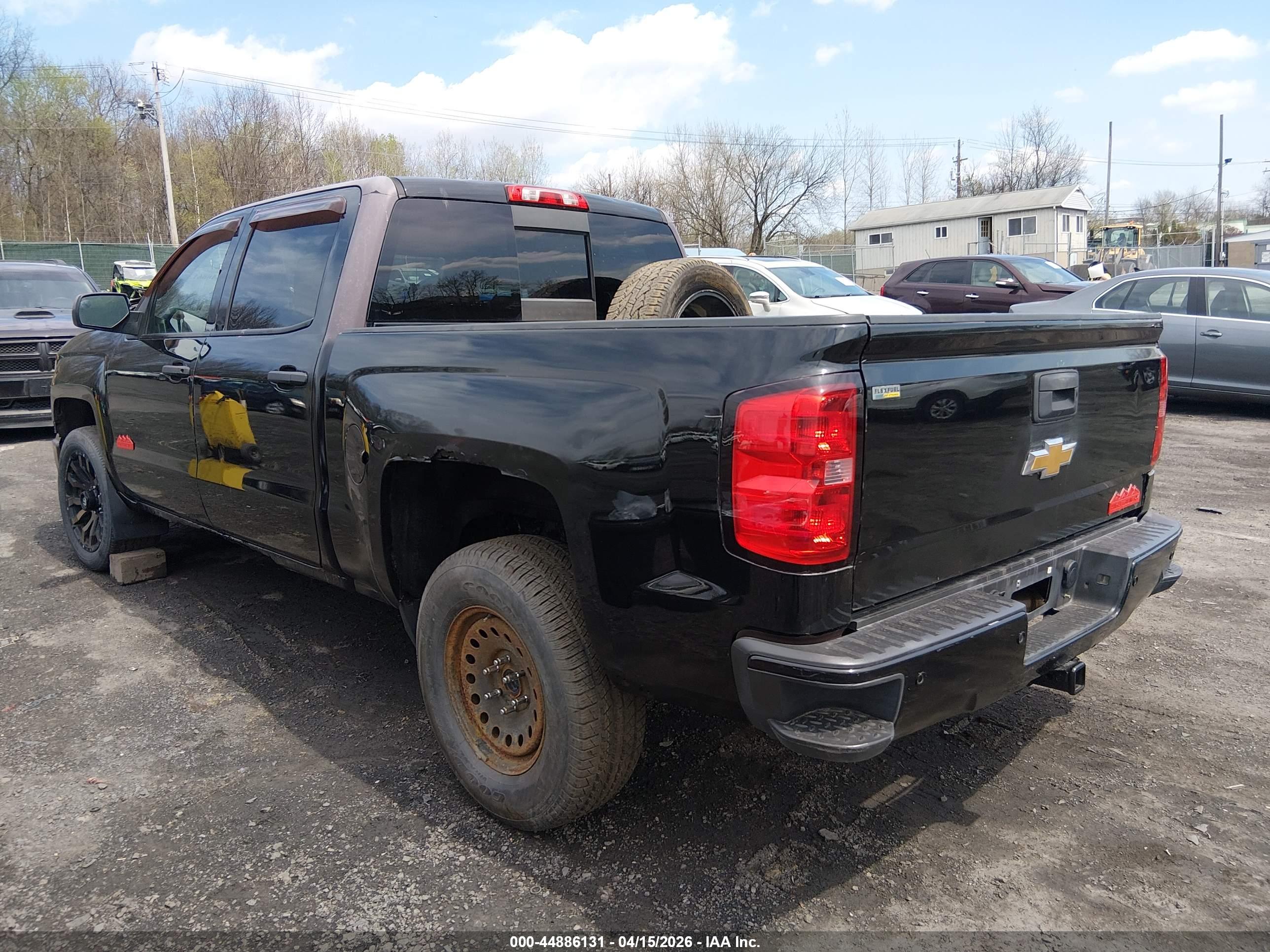 CHEVROLET SILVERADO image 3
