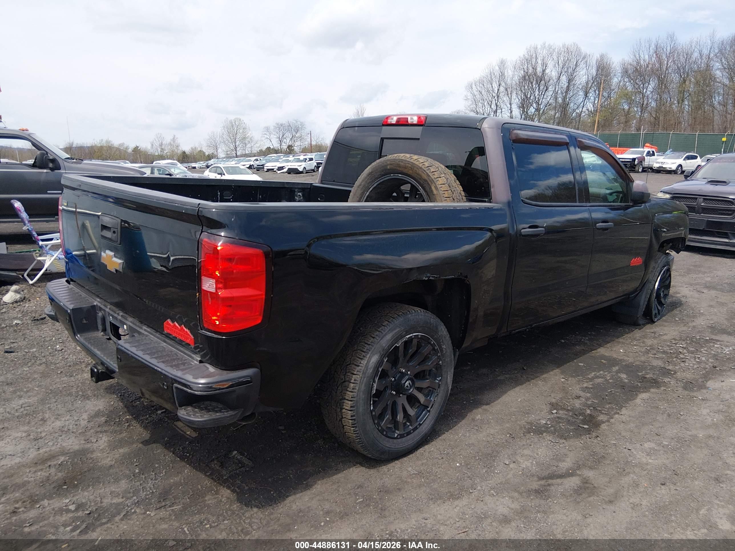 CHEVROLET SILVERADO image 4
