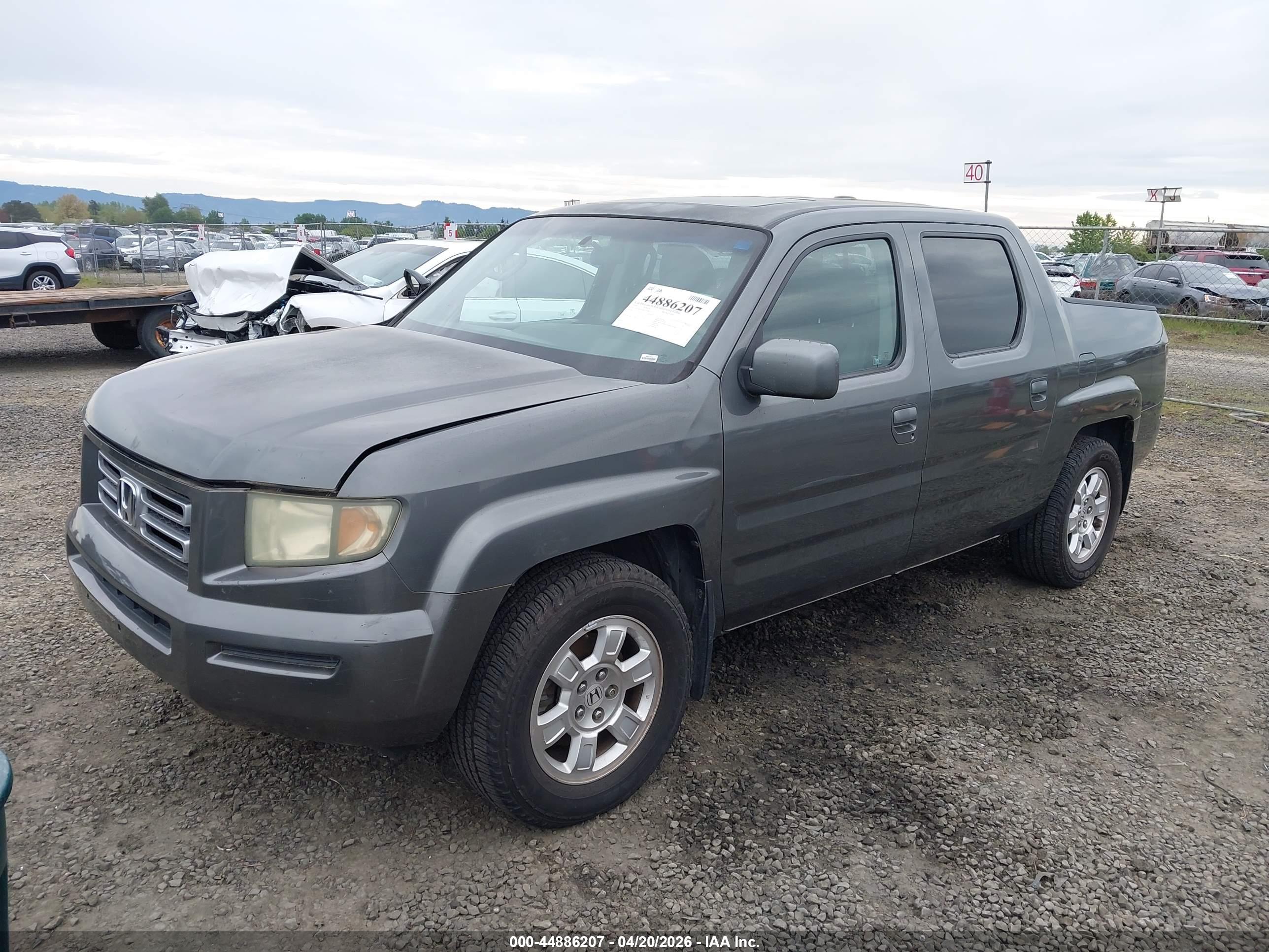 HONDA RIDGELINE image 2