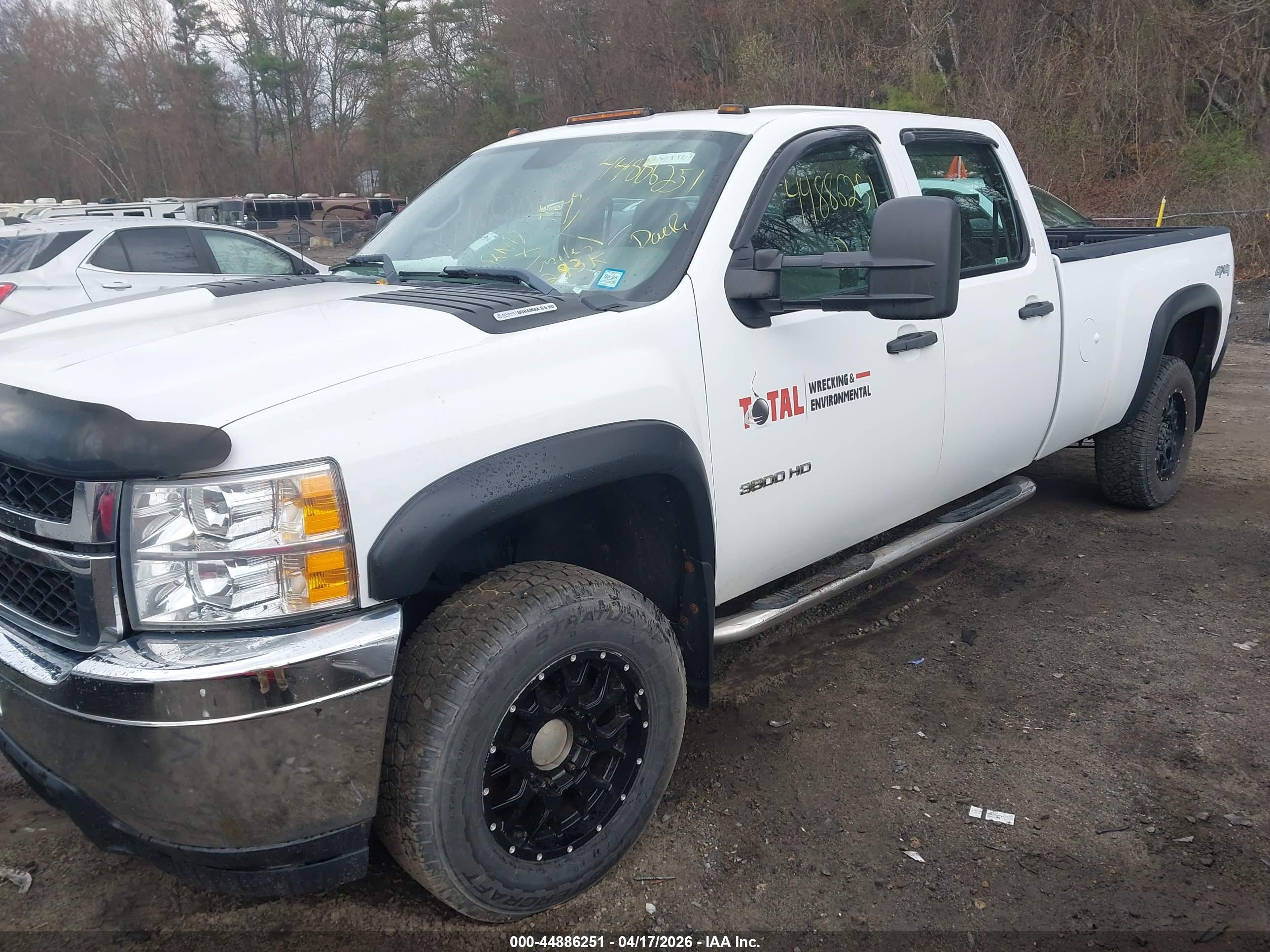 CHEVROLET SILVERADO image 2