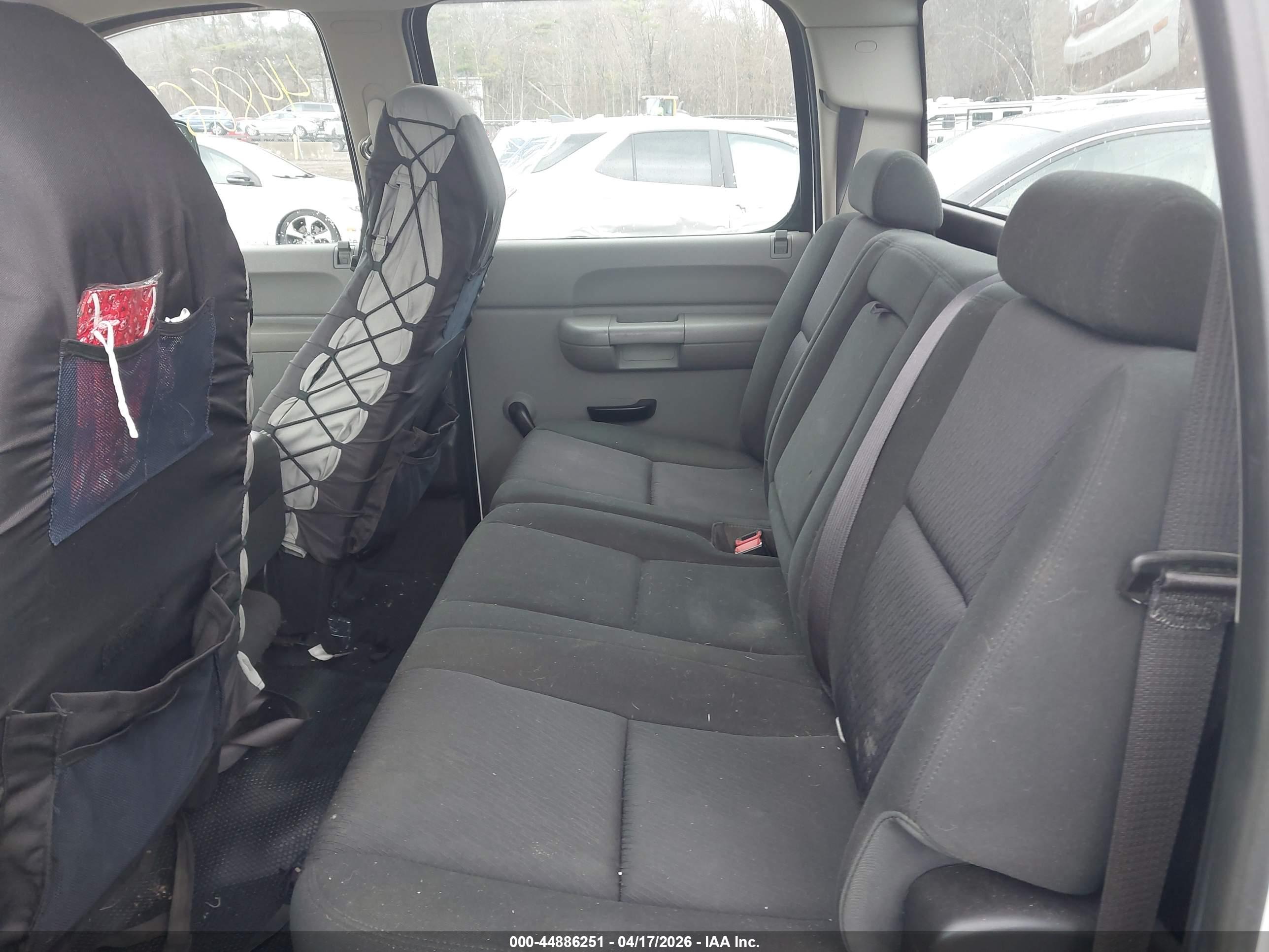 CHEVROLET SILVERADO image 8