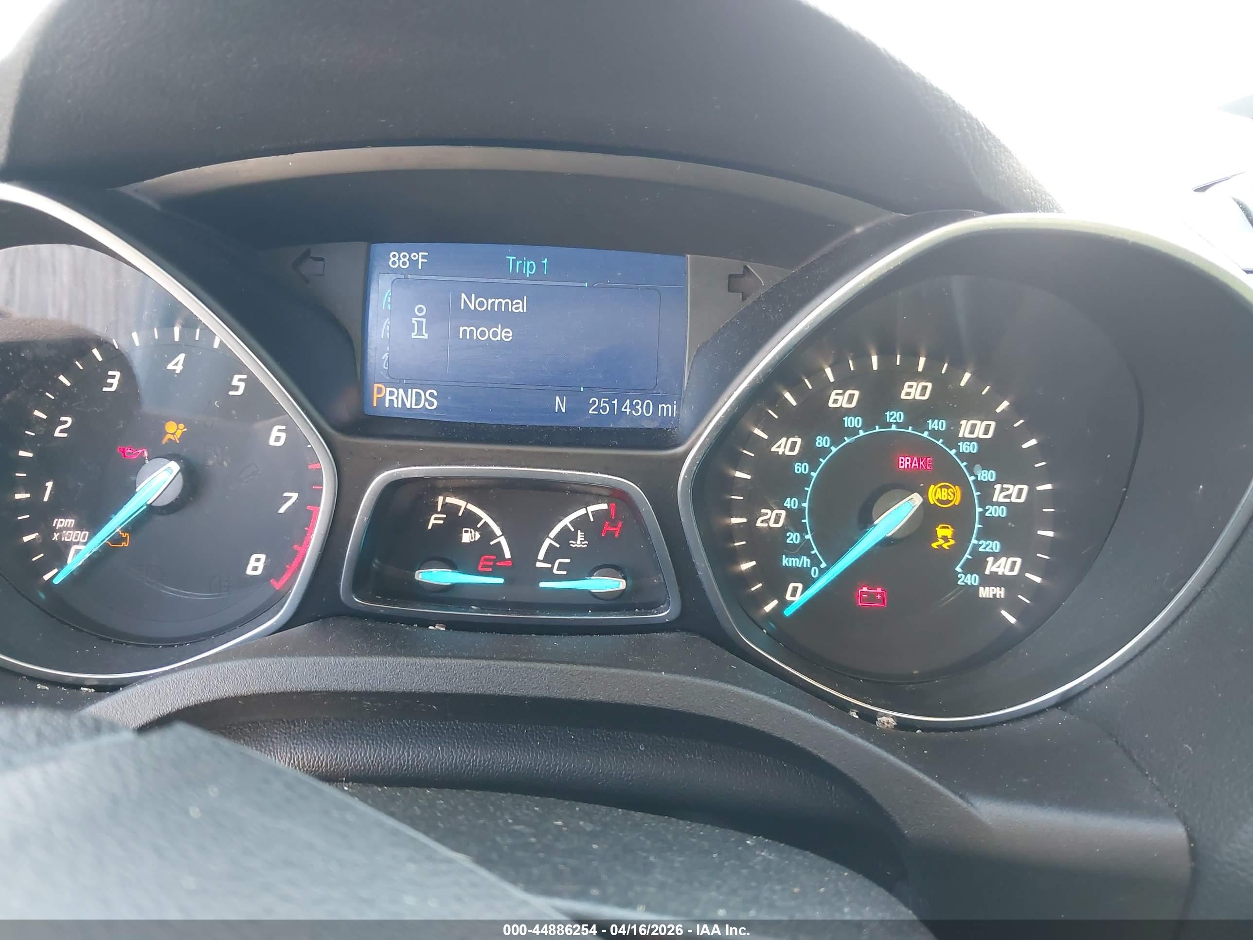 FORD ESCAPE image 7