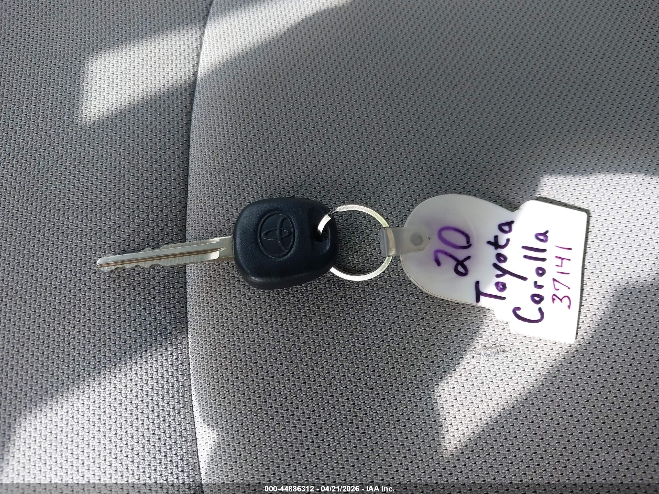 TOYOTA COROLLA image 11