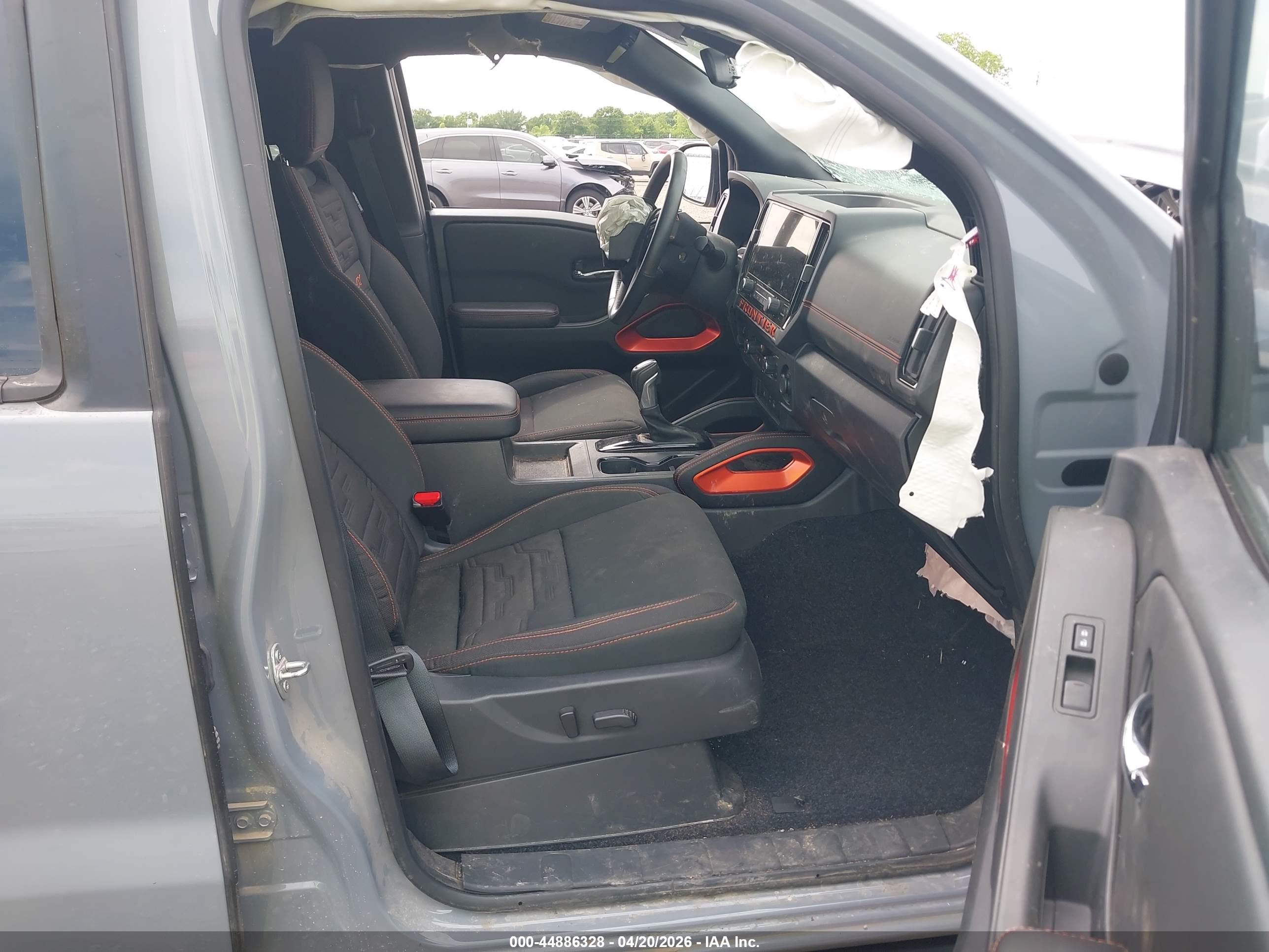 NISSAN FRONTIER image 5