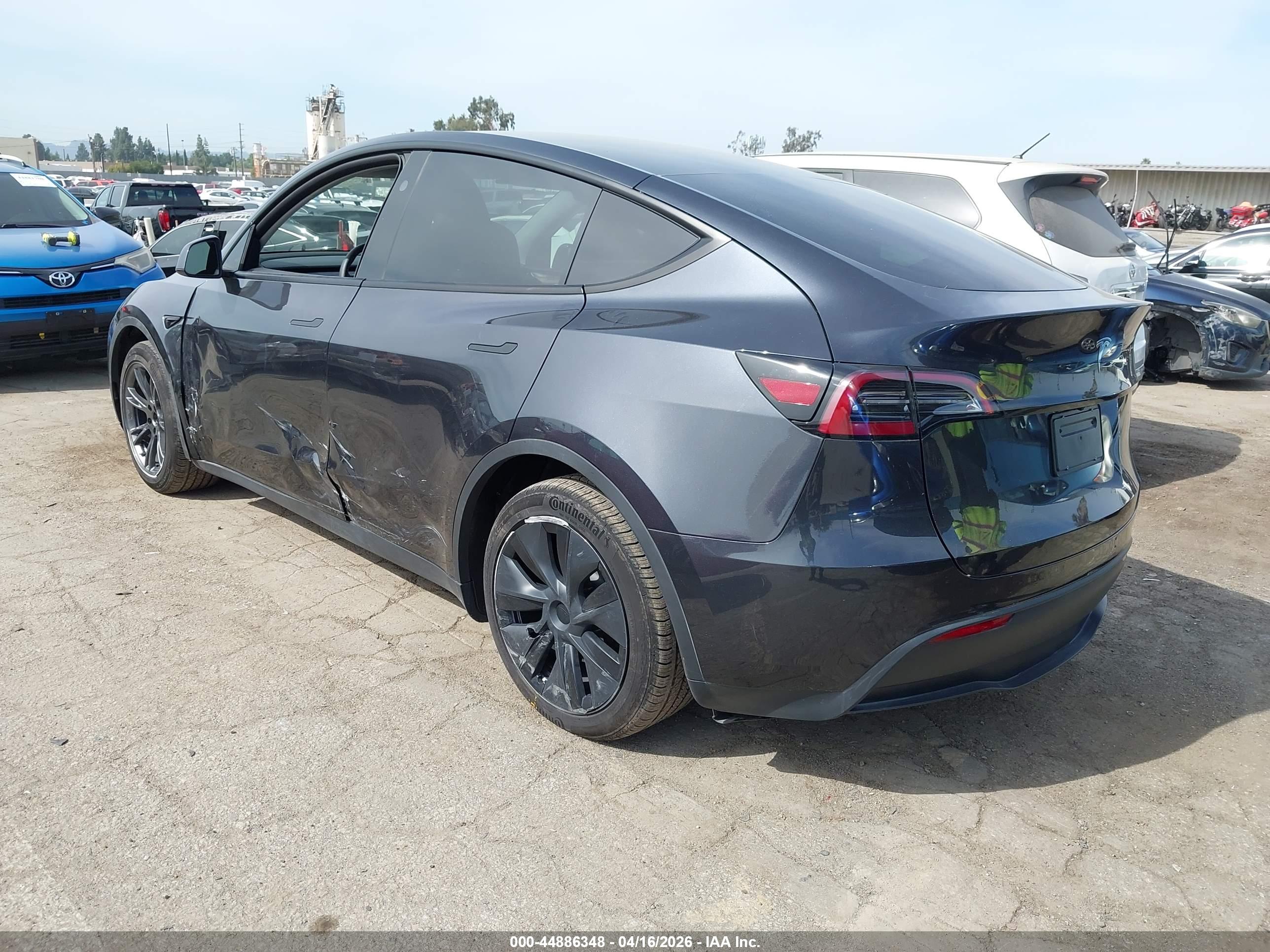 TESLA MODEL image 3