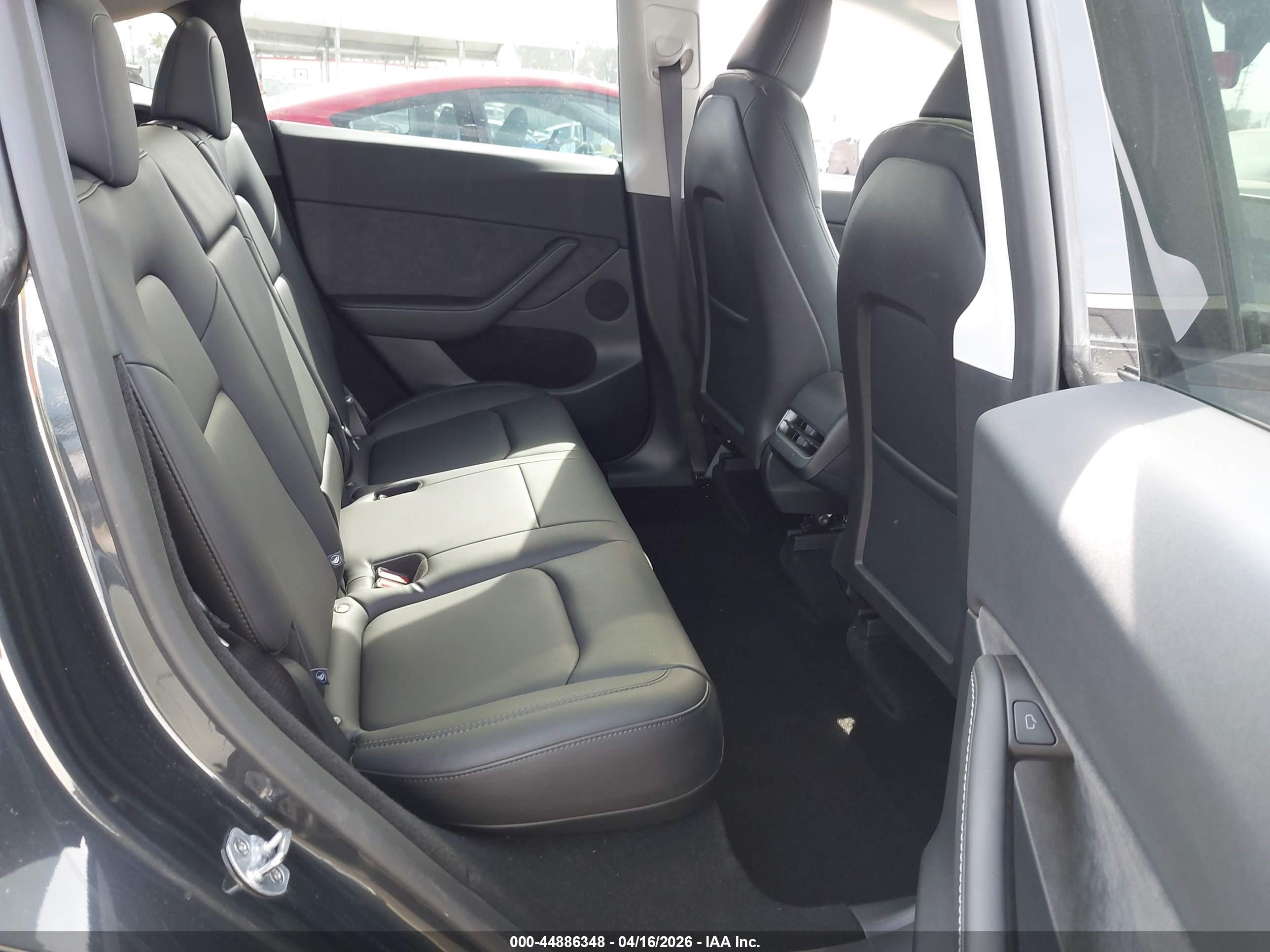 TESLA MODEL image 8