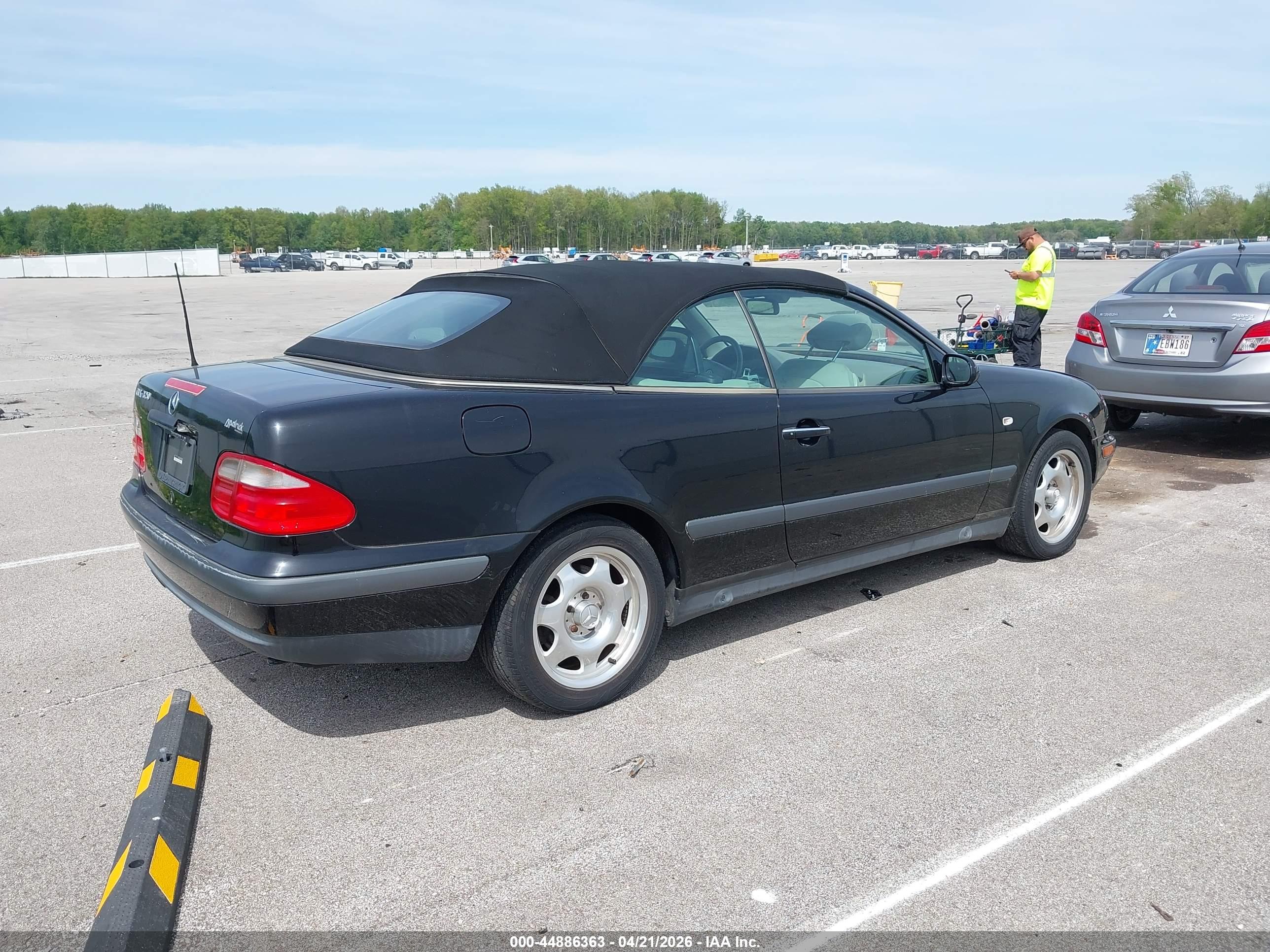MERCEDES-BENZ CLK image 4