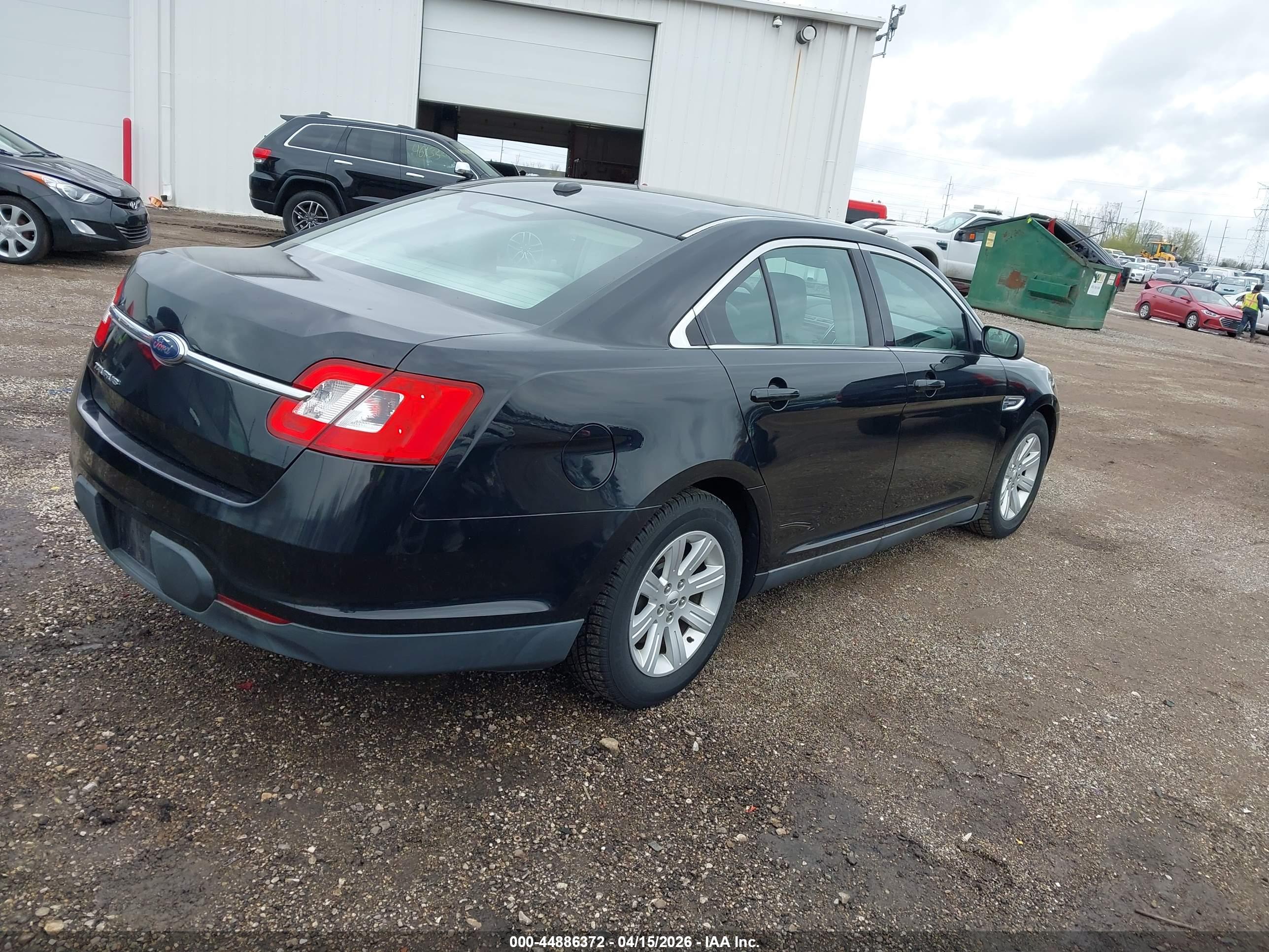 FORD TAURUS image 4