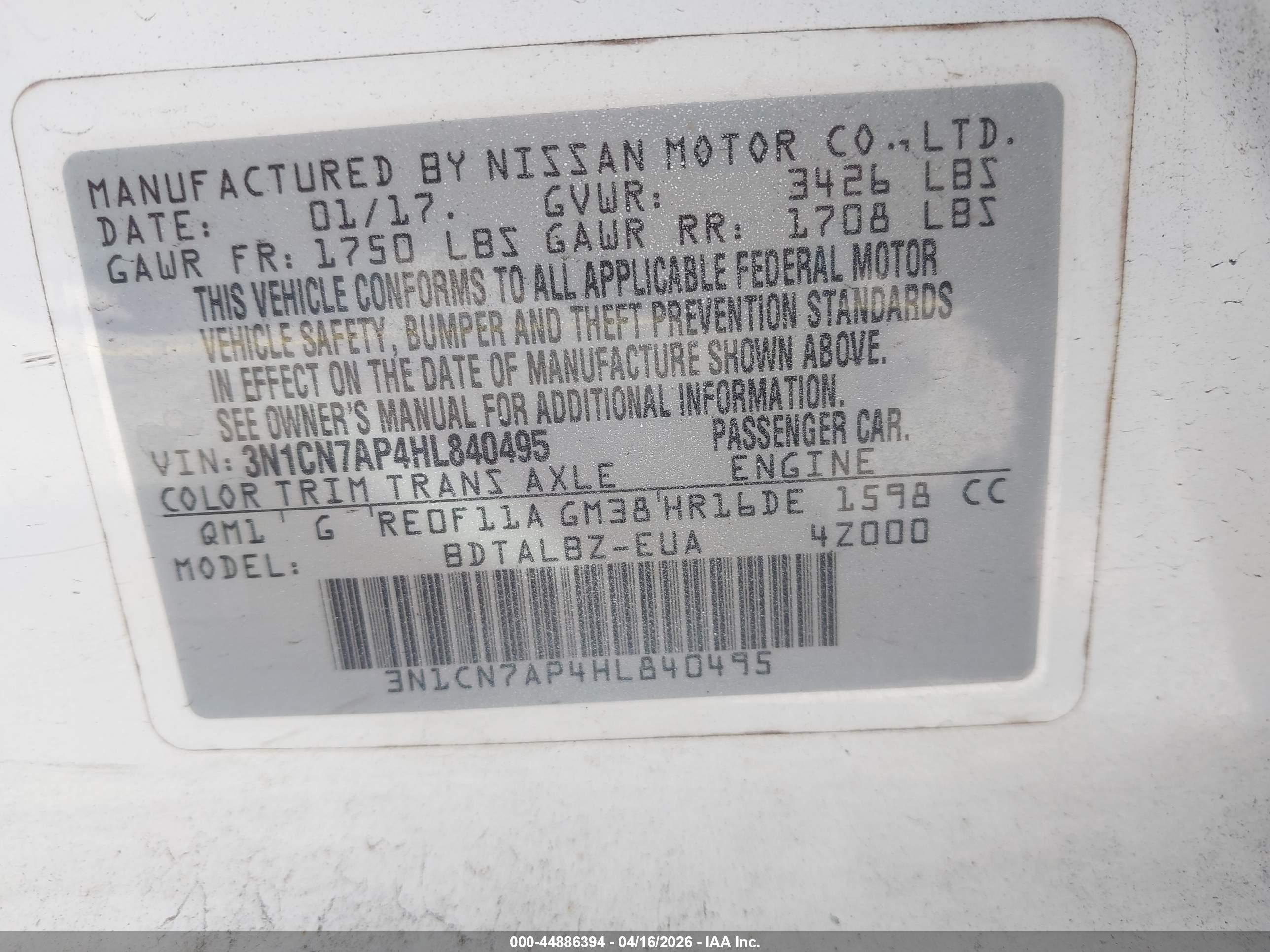 NISSAN VERSA image 9