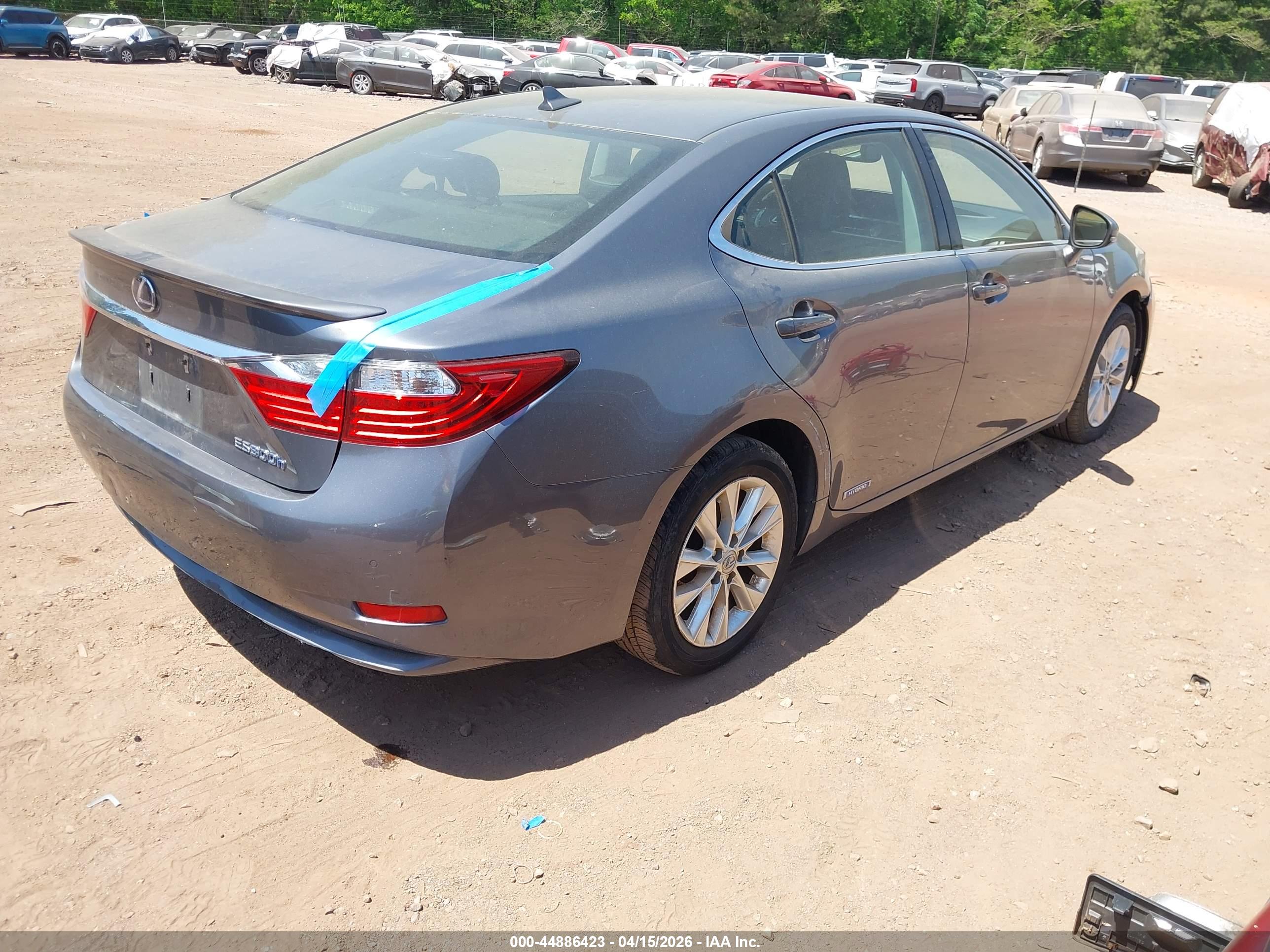 LEXUS ES image 4