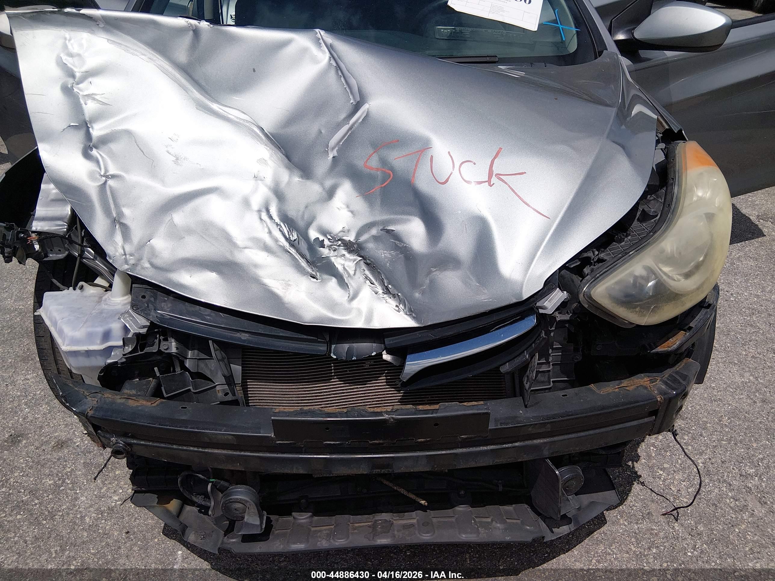 HYUNDAI ELANTRA image 10