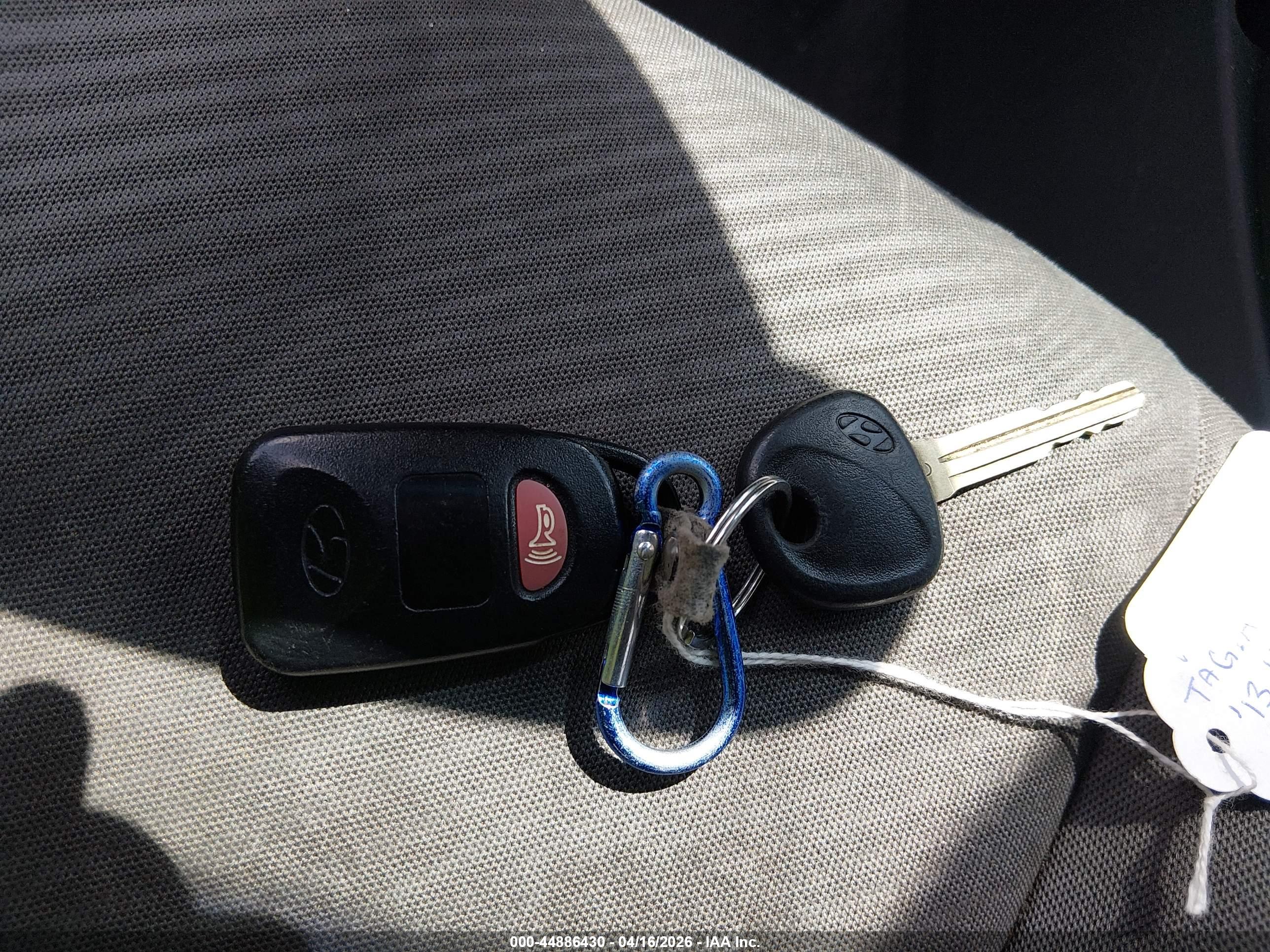 HYUNDAI ELANTRA image 11
