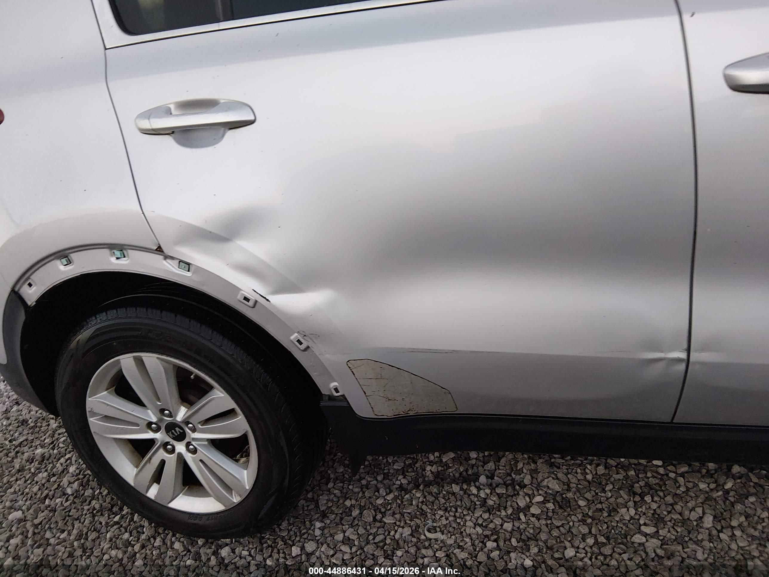 KIA SPORTAGE image 6
