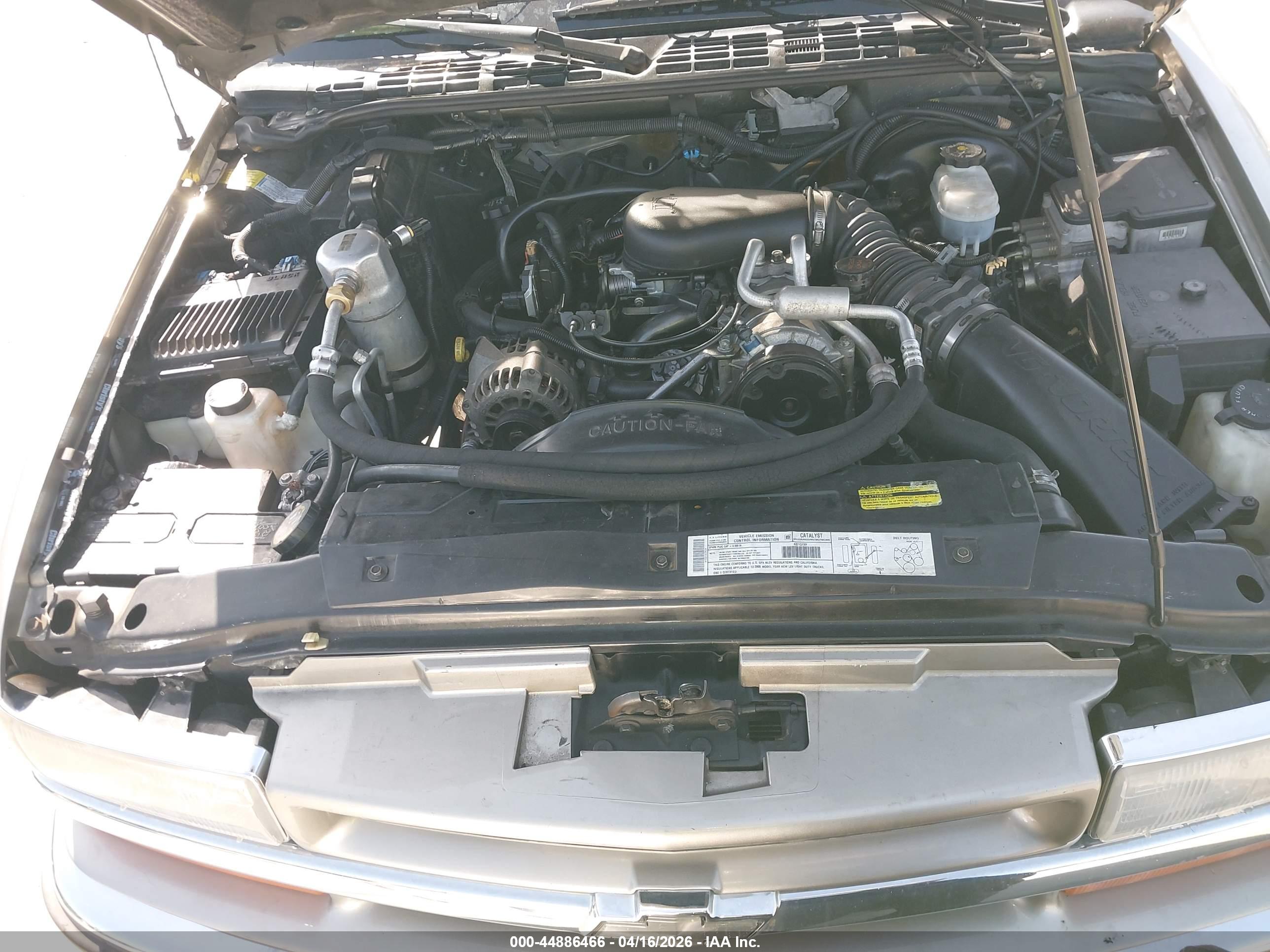 CHEVROLET BLAZER image 10