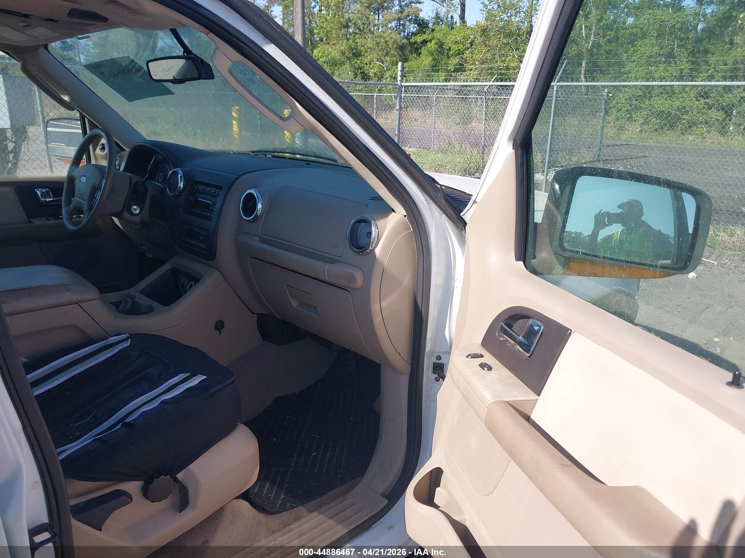 FORD EXPEDITION image 5