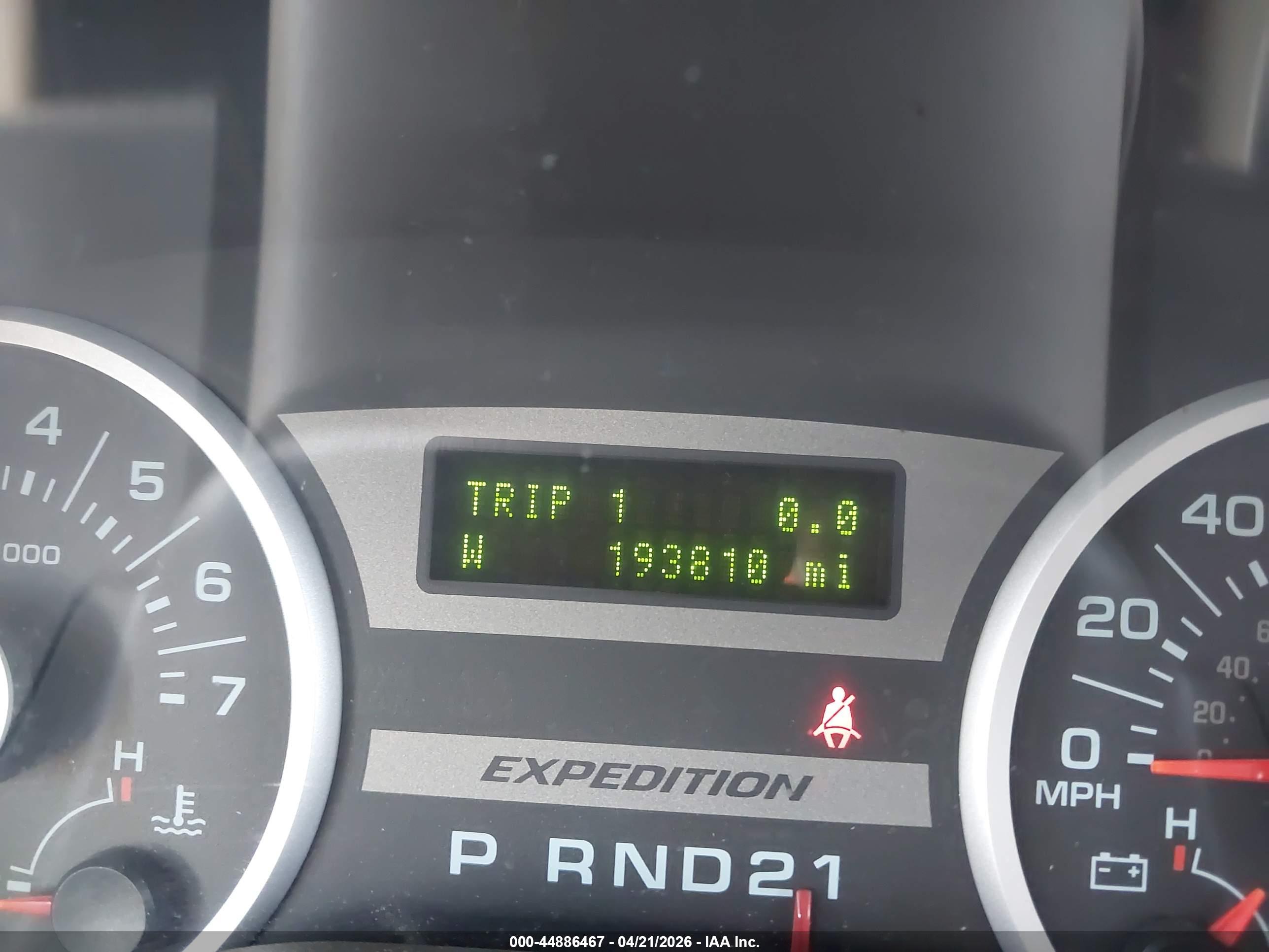 FORD EXPEDITION image 7