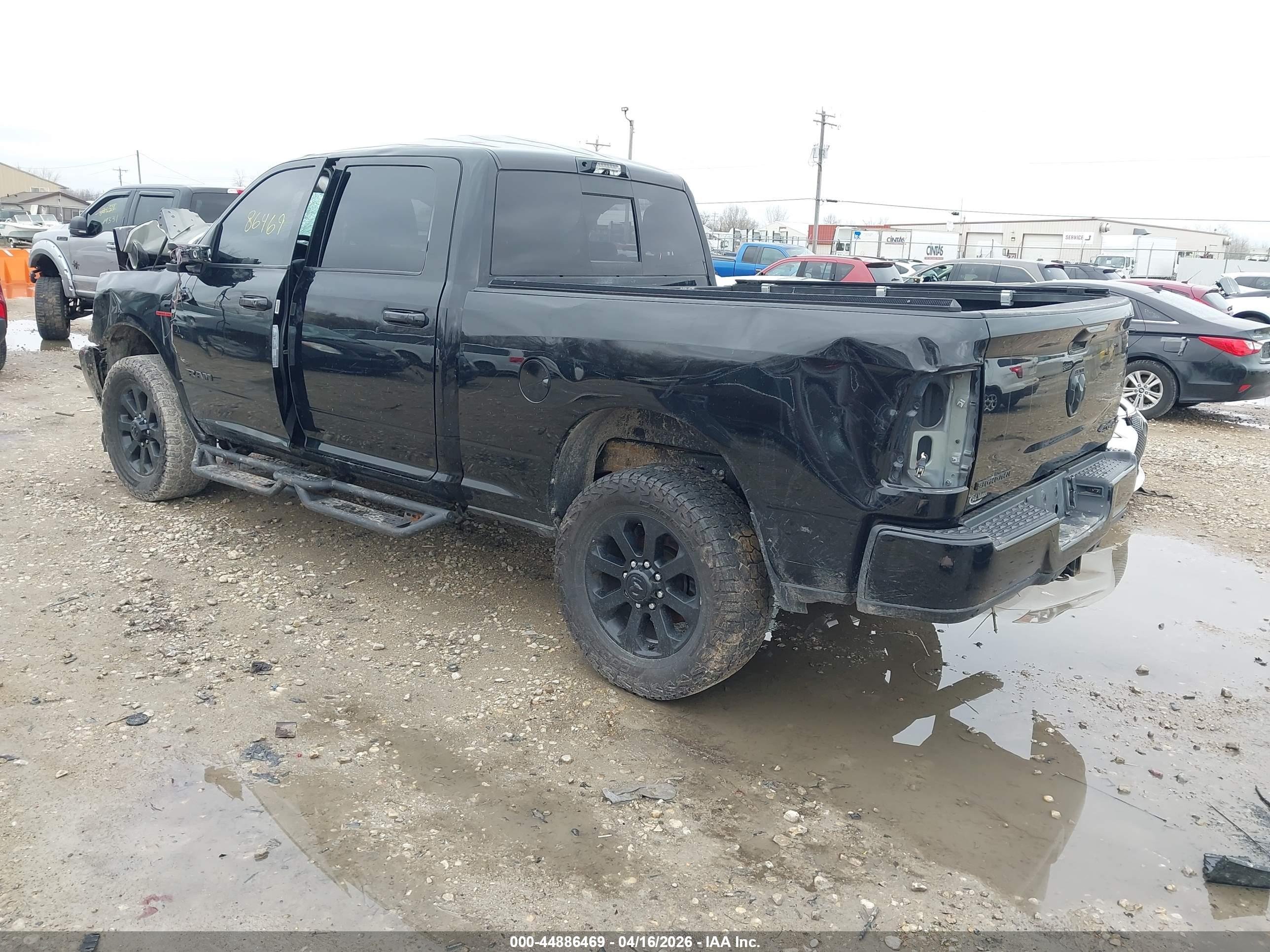 RAM 2500 image 3