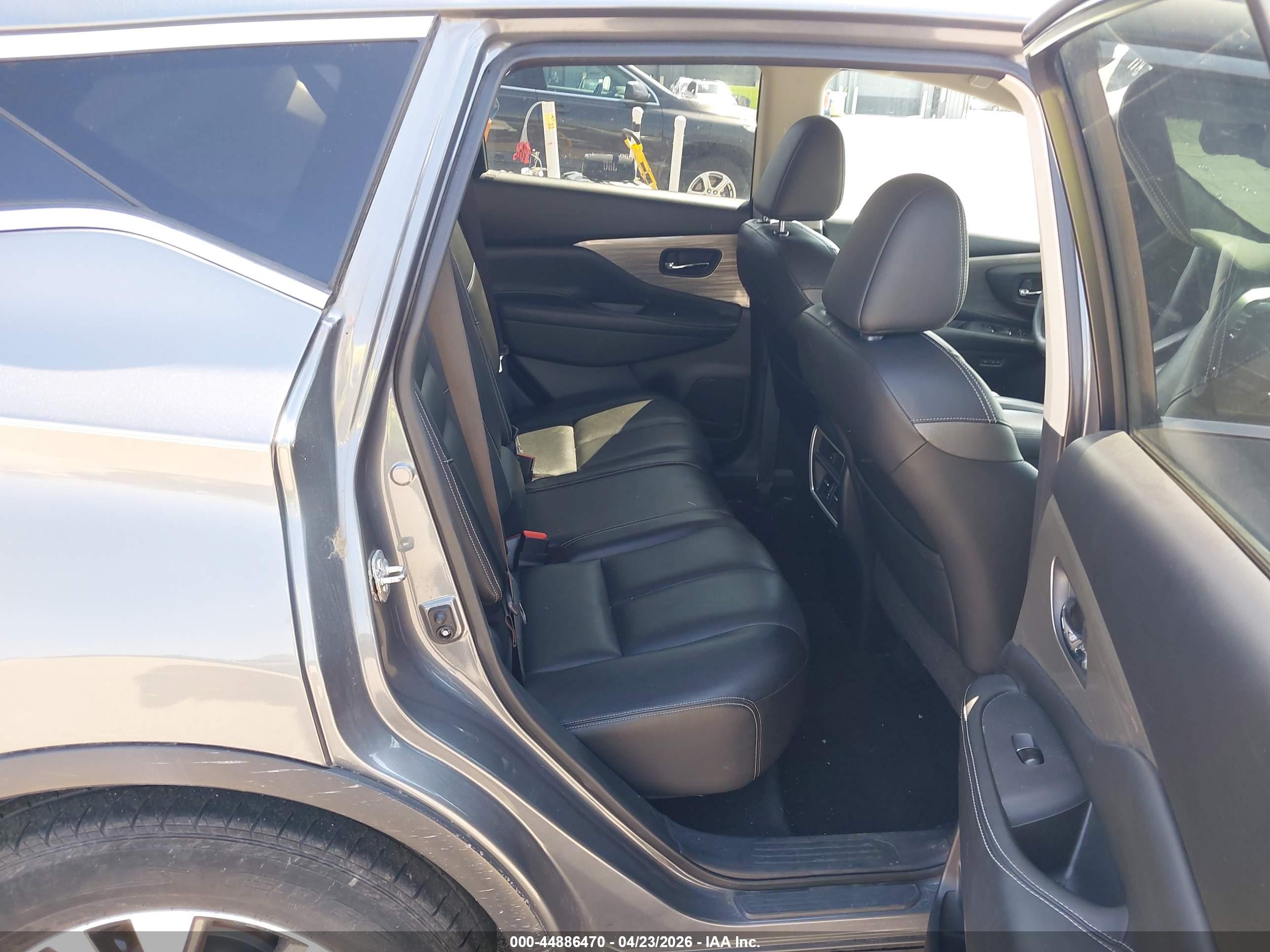 NISSAN MURANO image 8