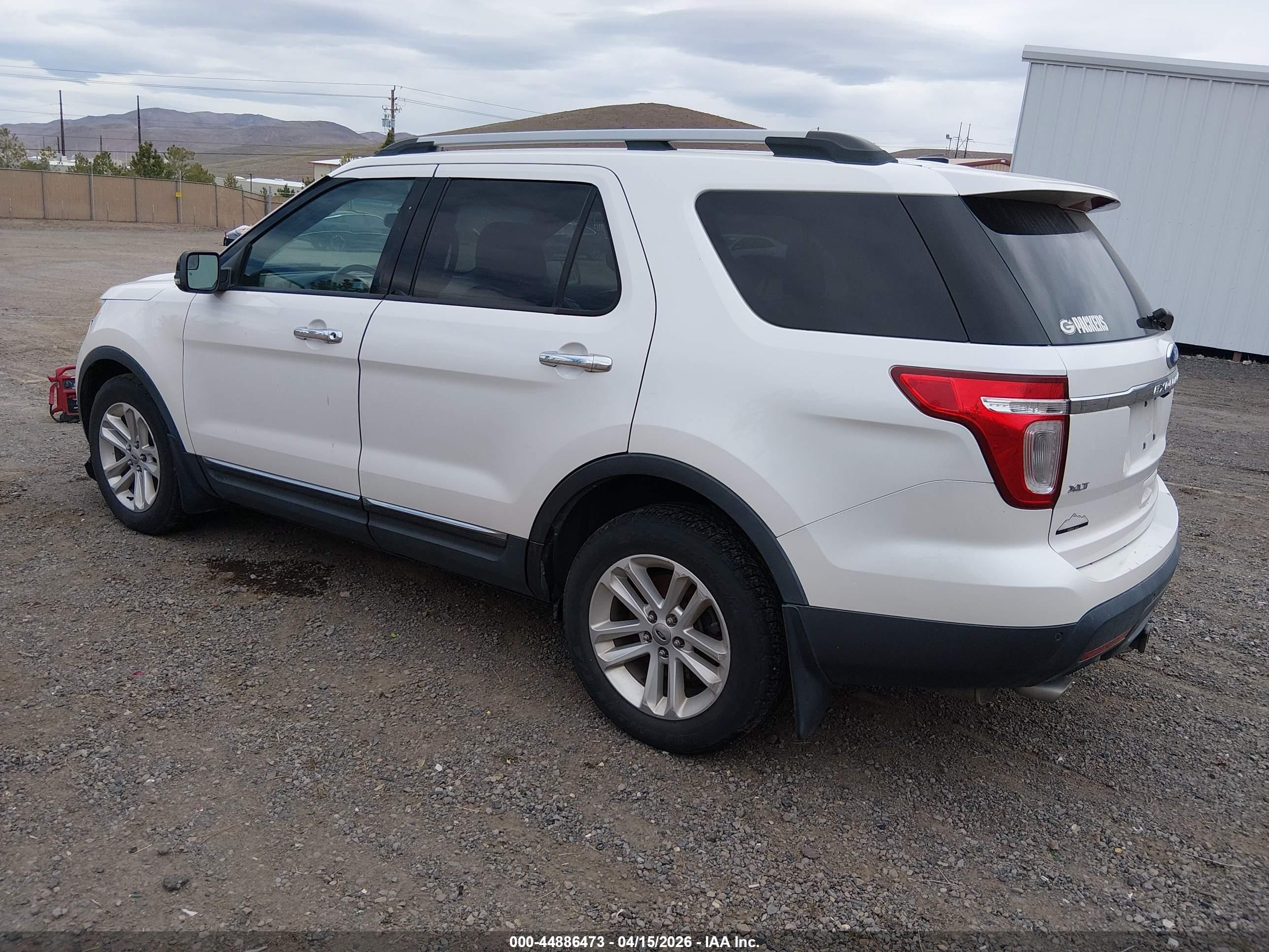 FORD EXPLORER image 3