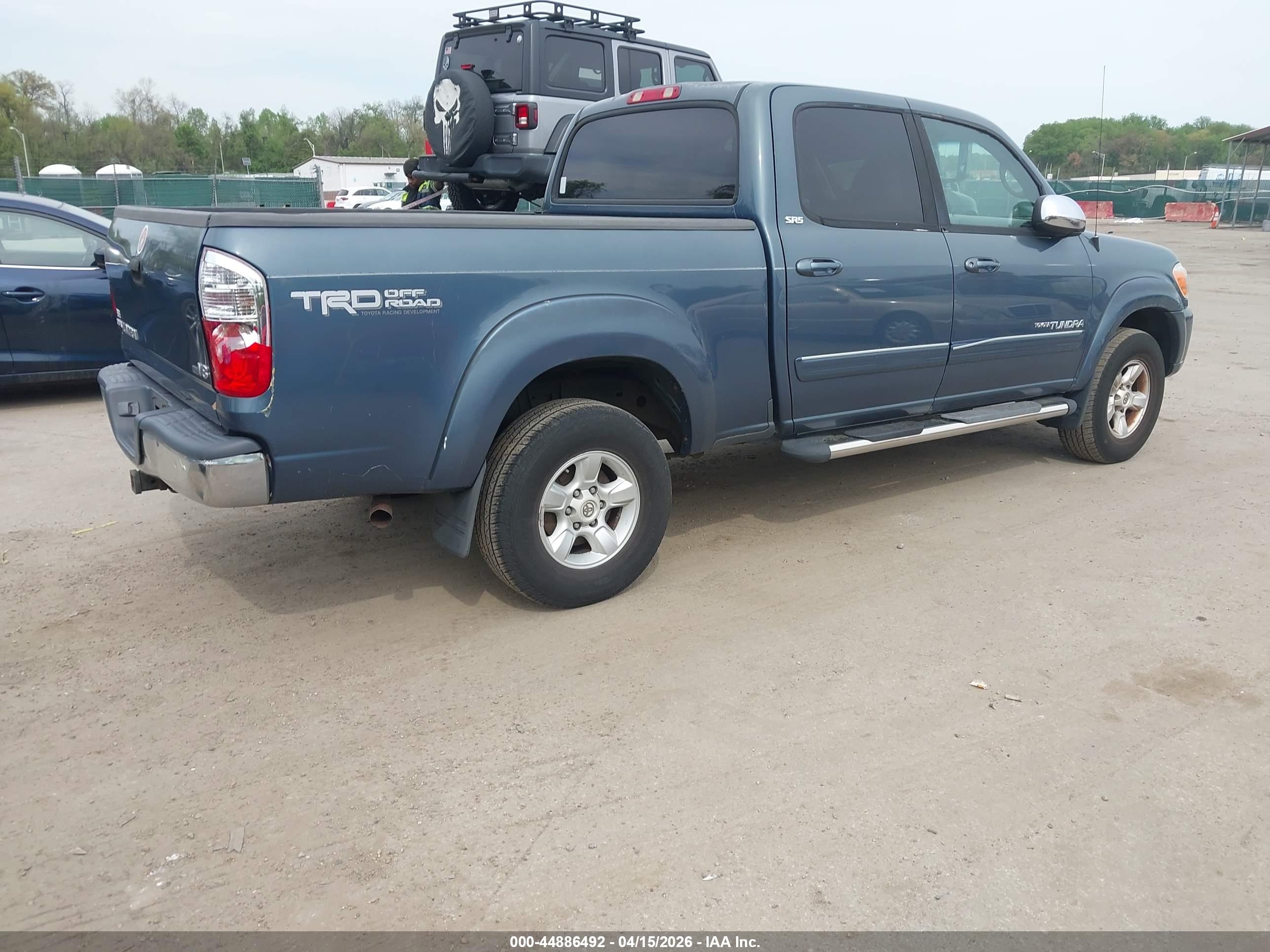 TOYOTA TUNDRA image 4