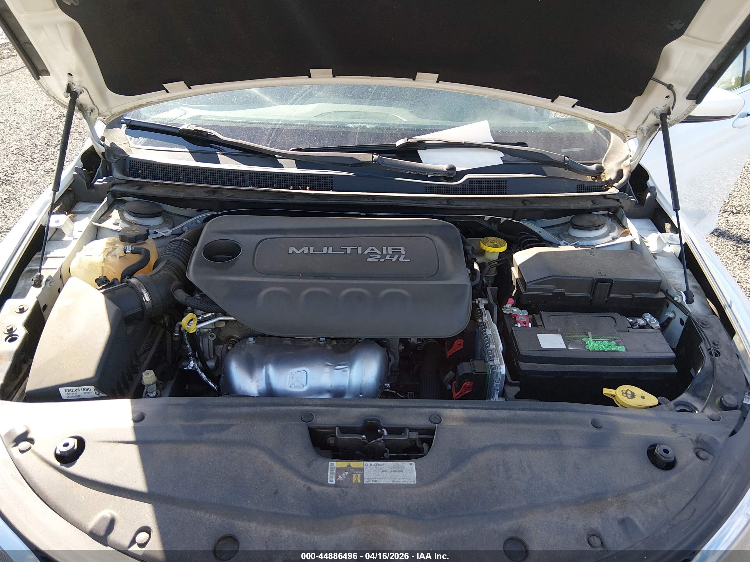 CHRYSLER 200 image 10