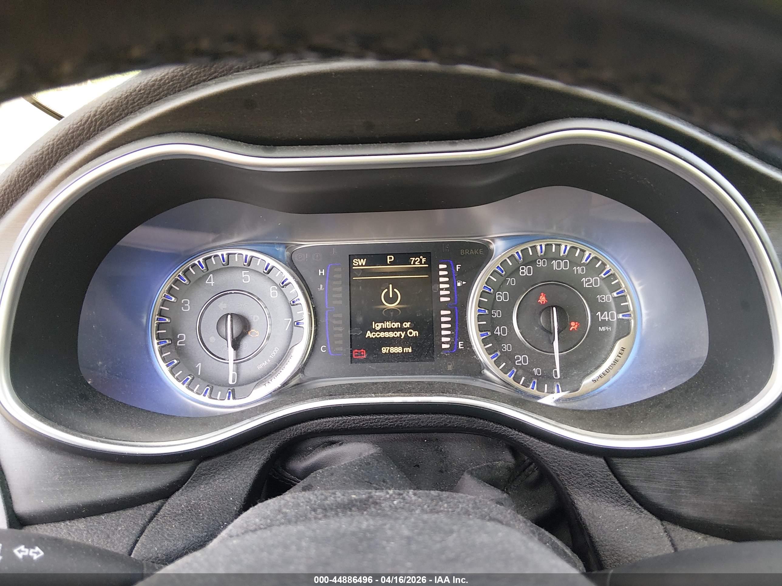 CHRYSLER 200 image 7