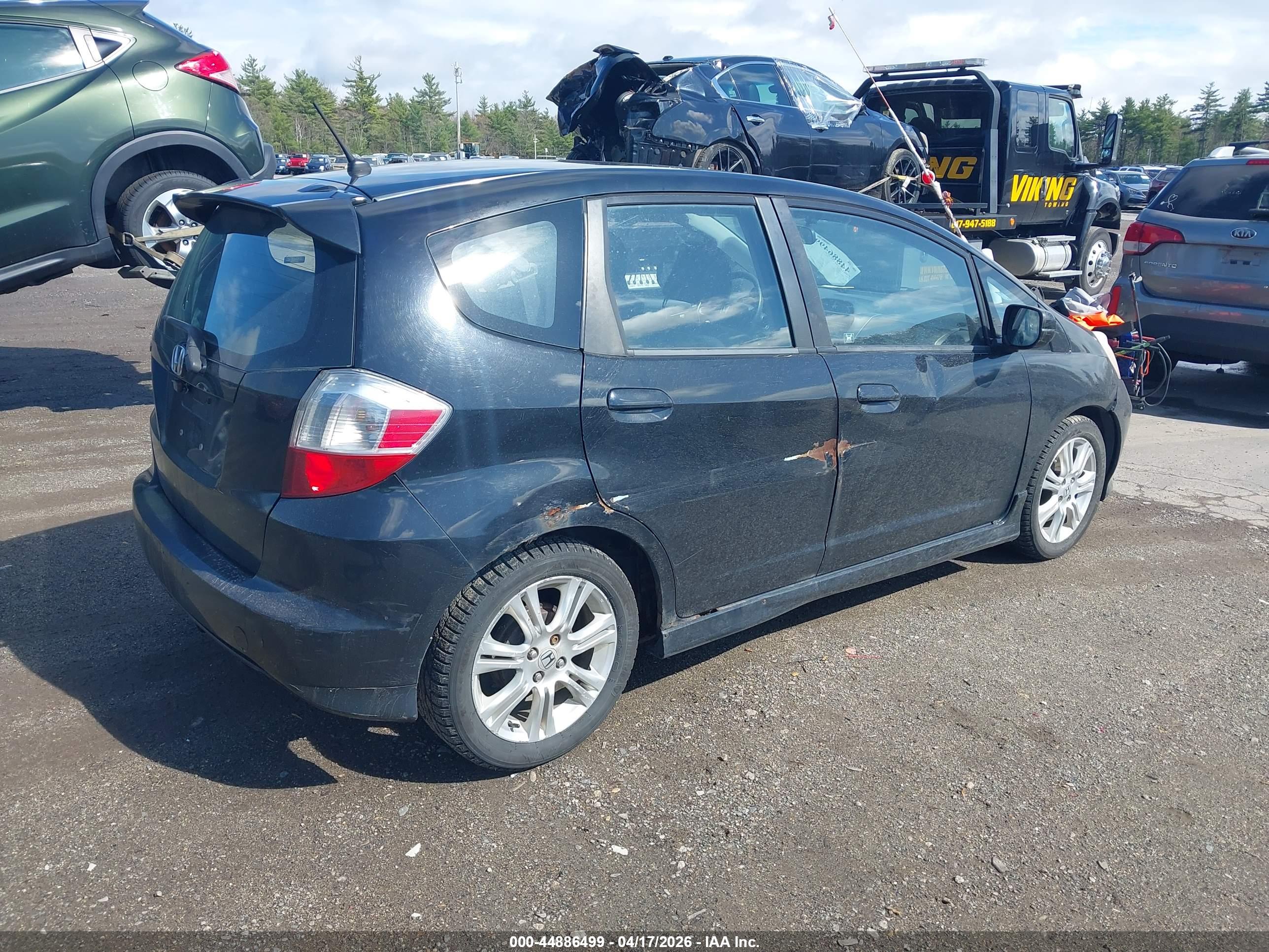 HONDA FIT image 4
