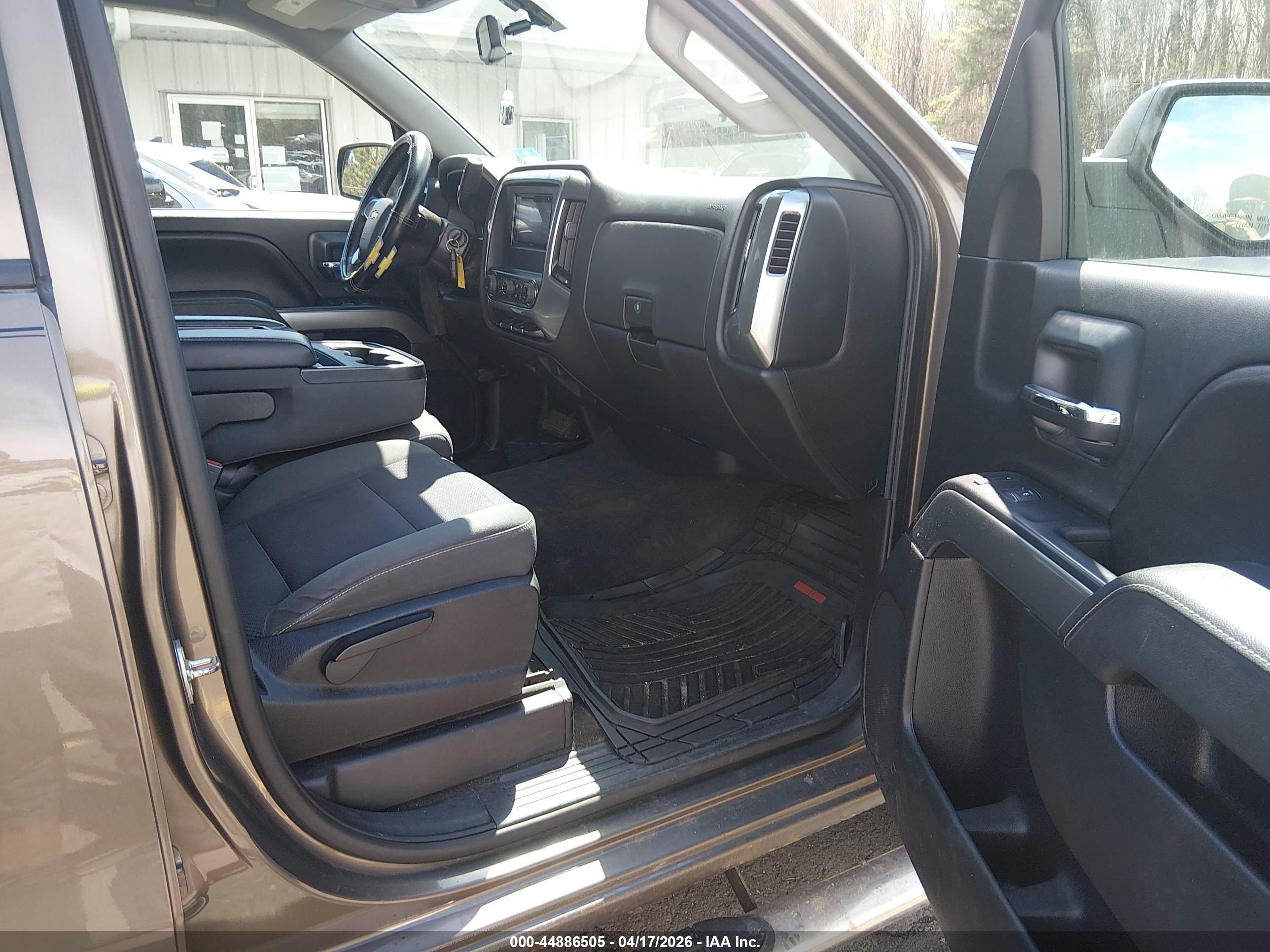 CHEVROLET SILVERADO image 5
