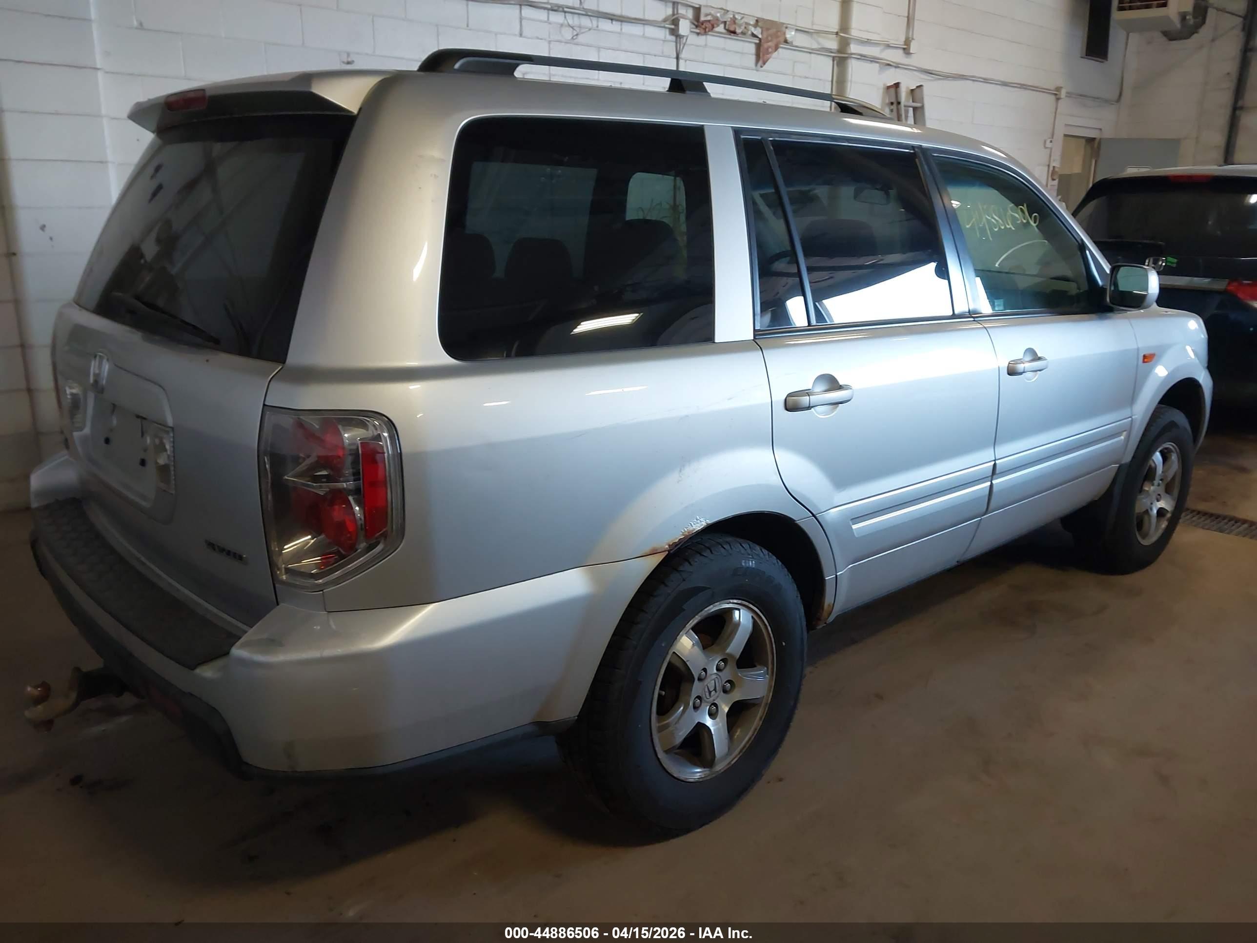 HONDA PILOT image 4