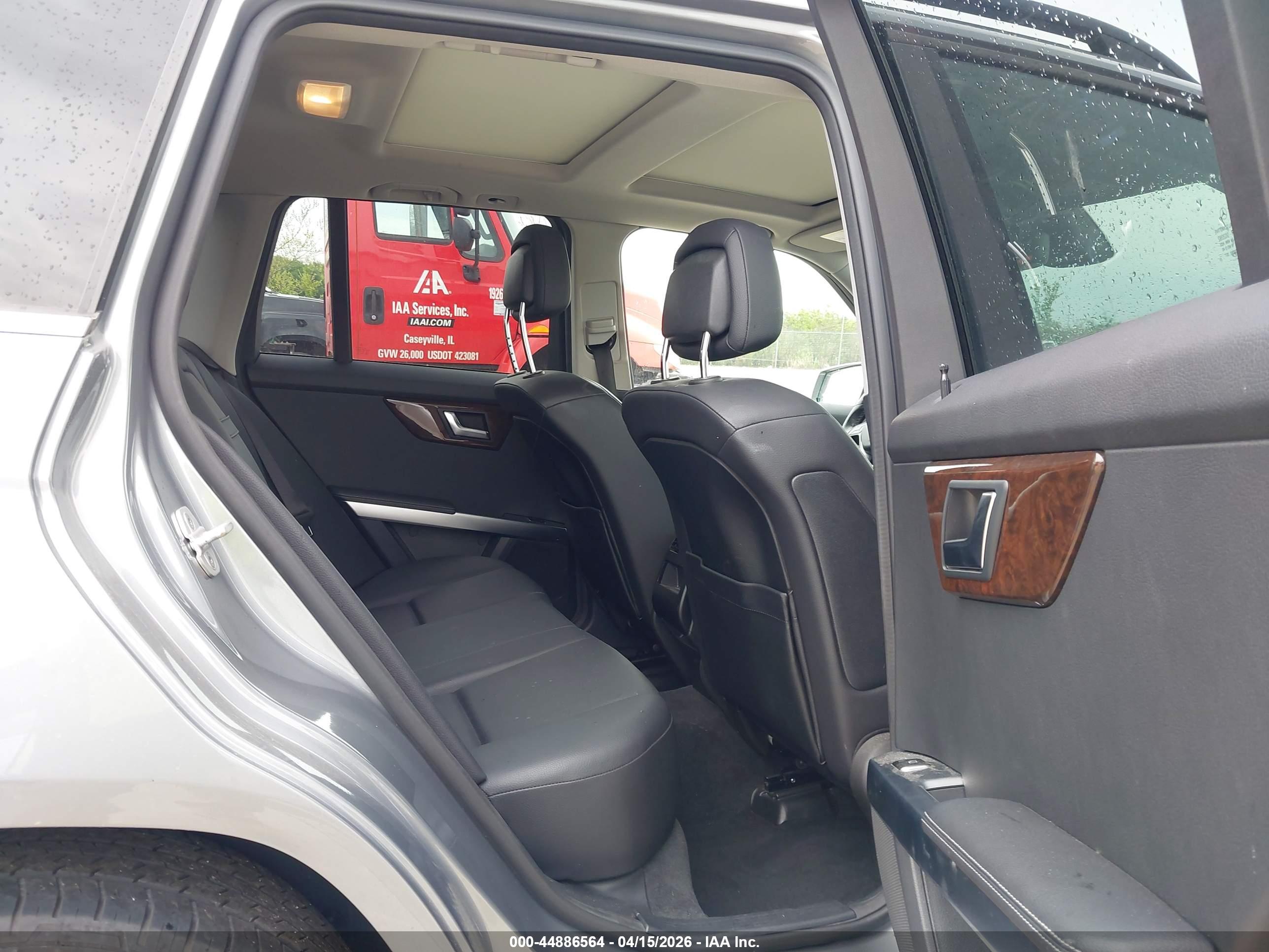 MERCEDES-BENZ GLK image 8