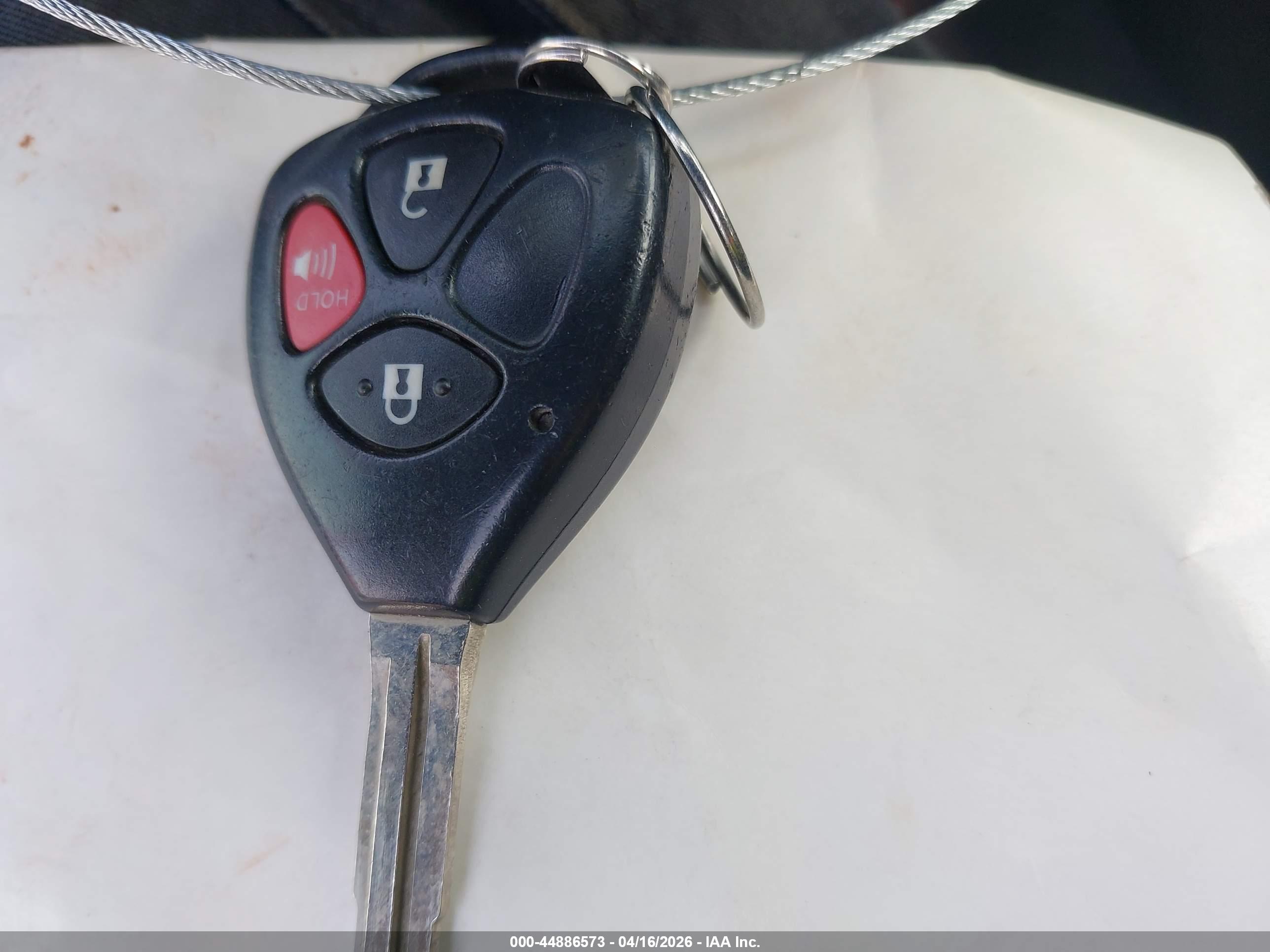 TOYOTA YARIS image 11