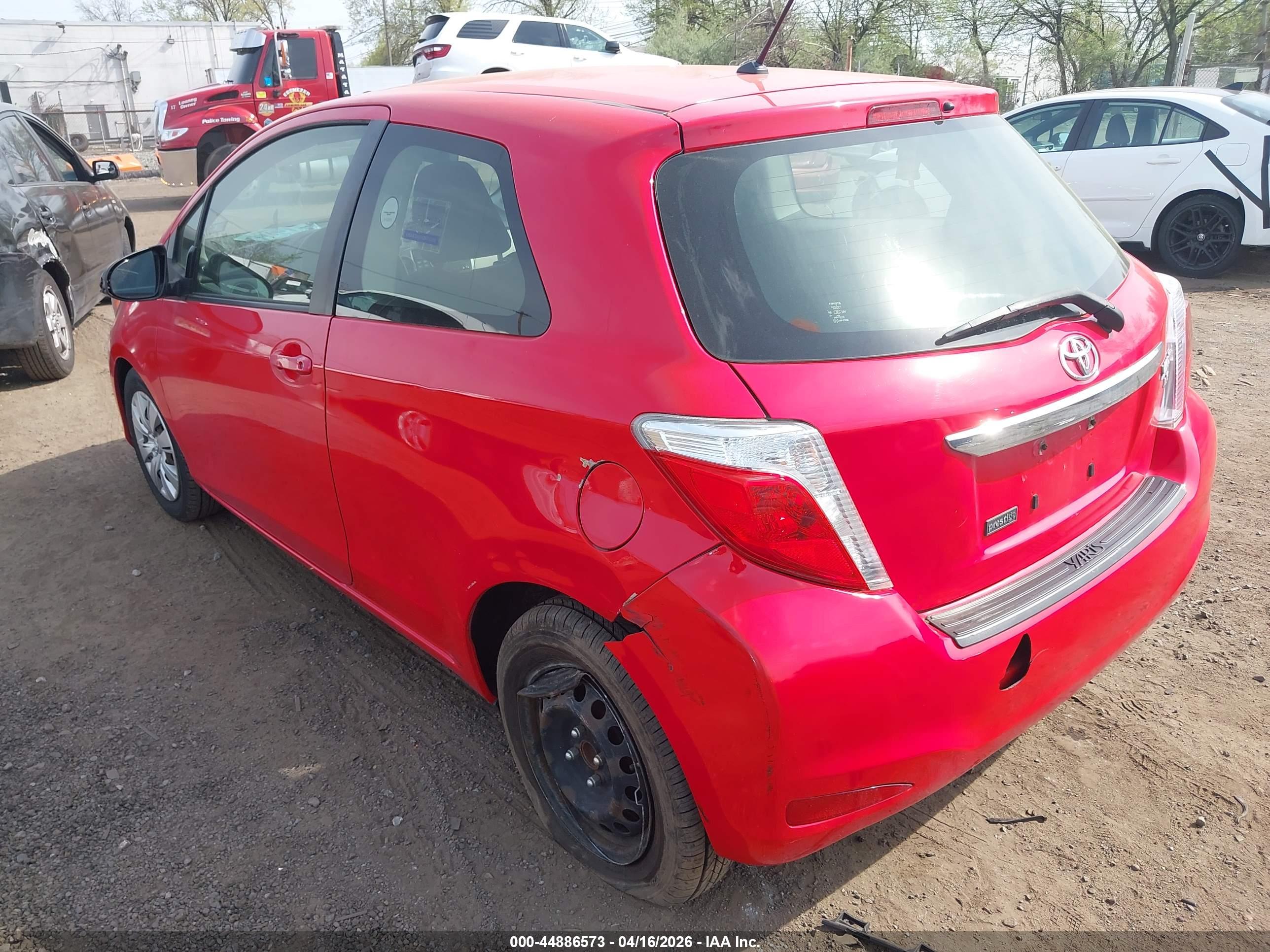 TOYOTA YARIS image 3