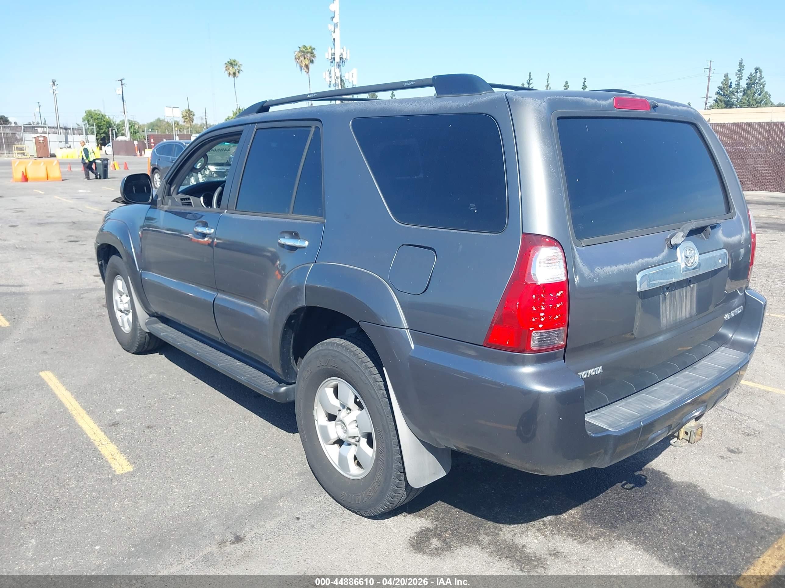 TOYOTA 4RUNNER image 3