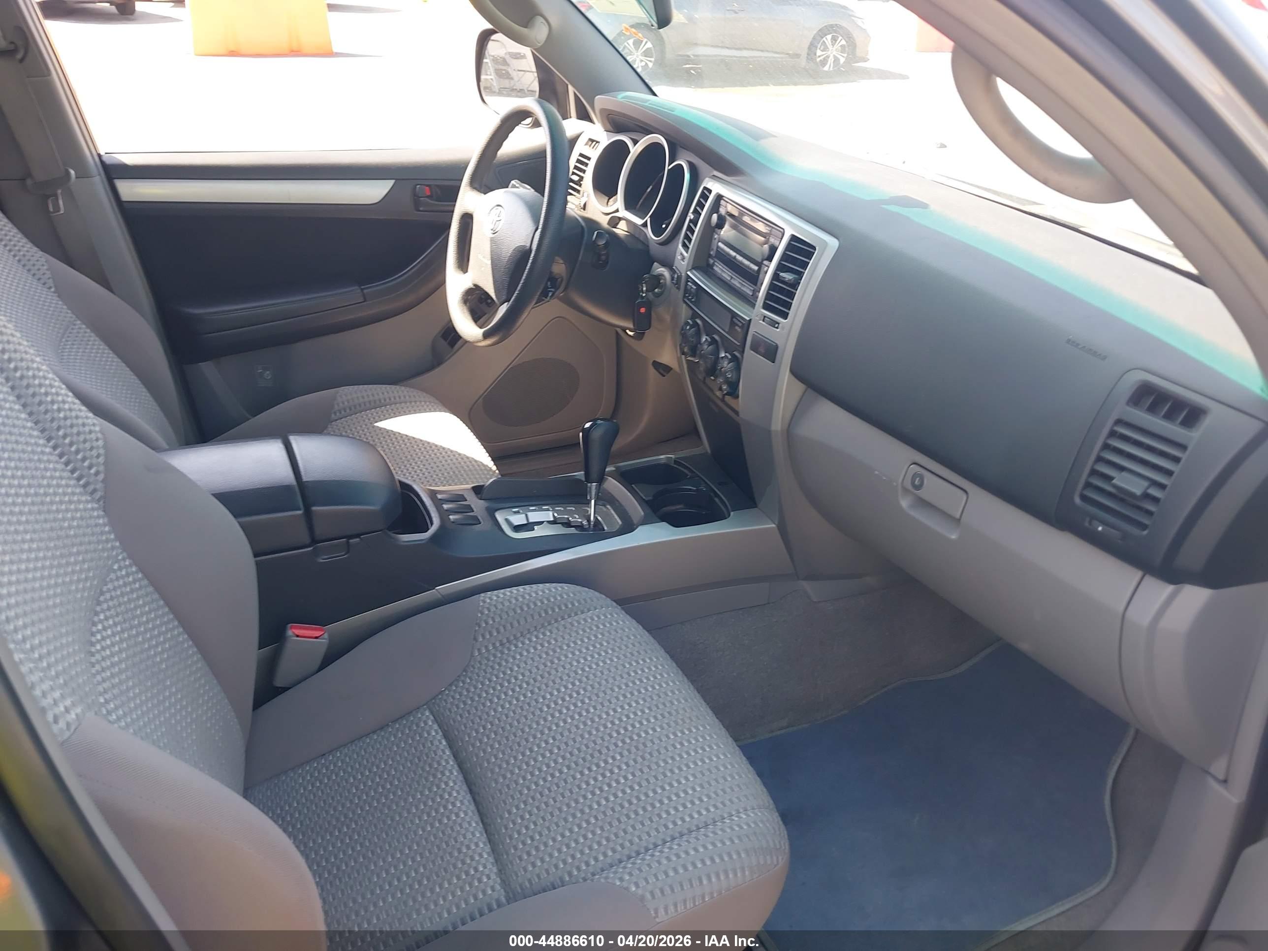 TOYOTA 4RUNNER image 5