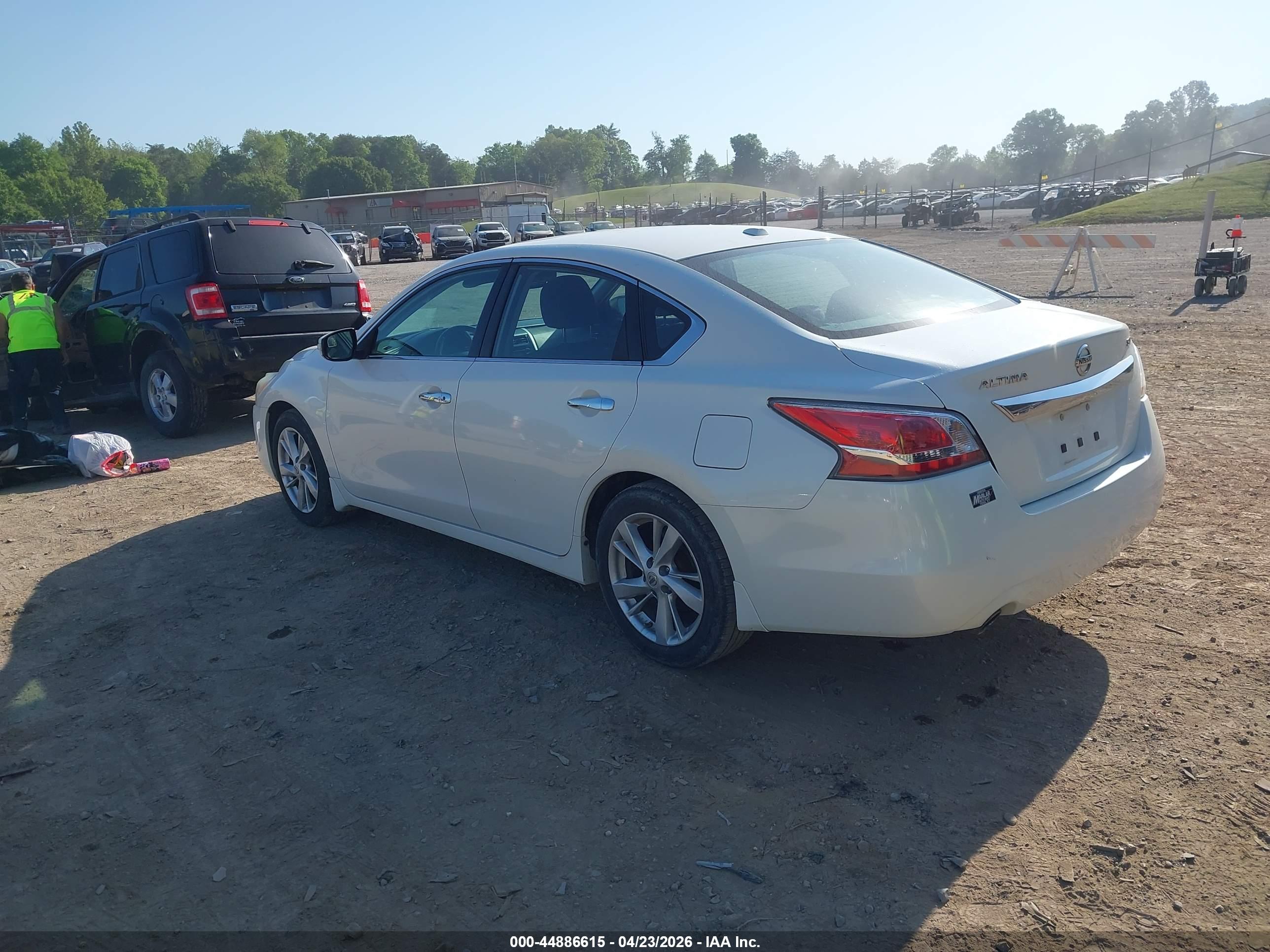 NISSAN ALTIMA image 3