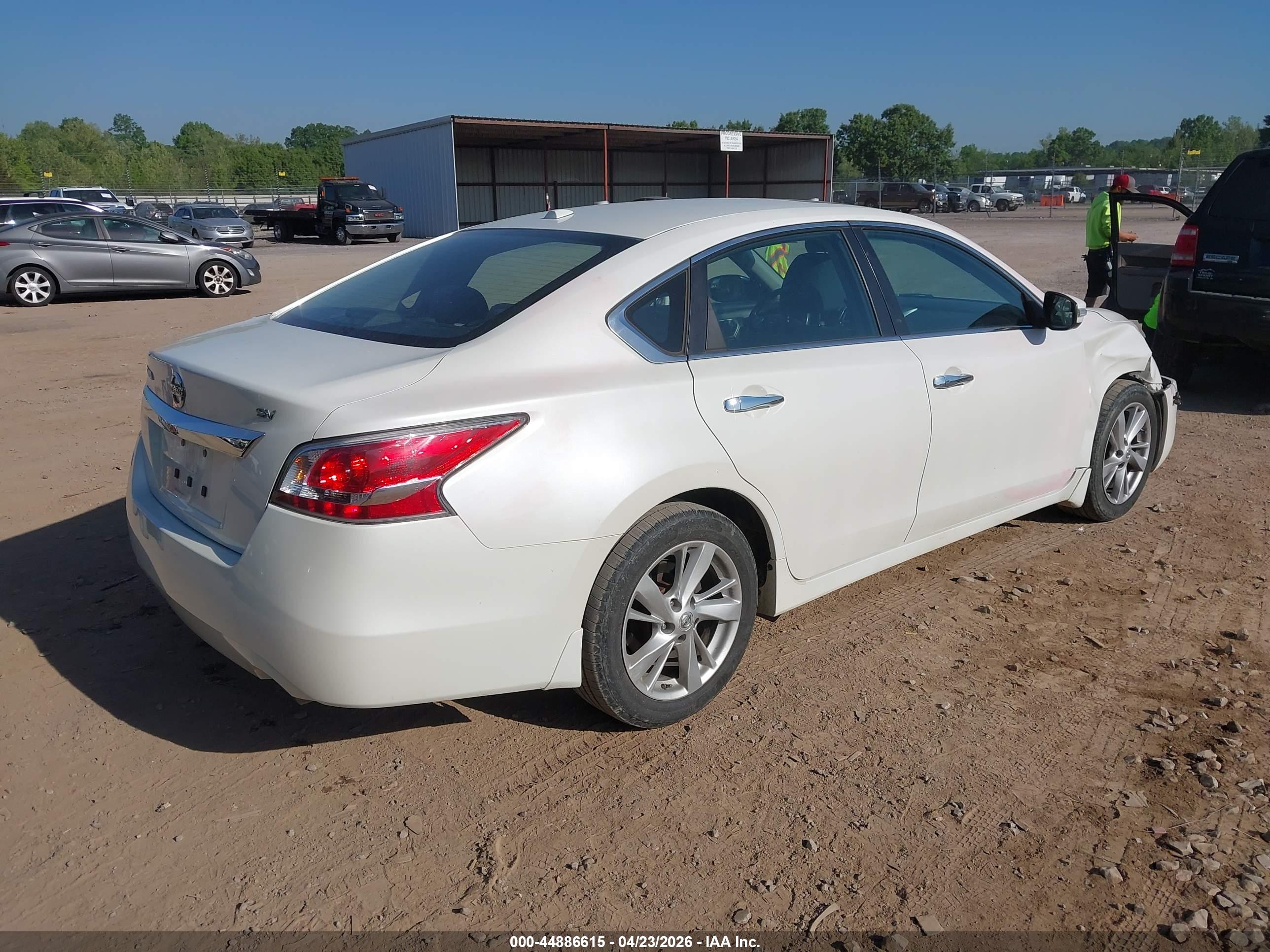 NISSAN ALTIMA image 4