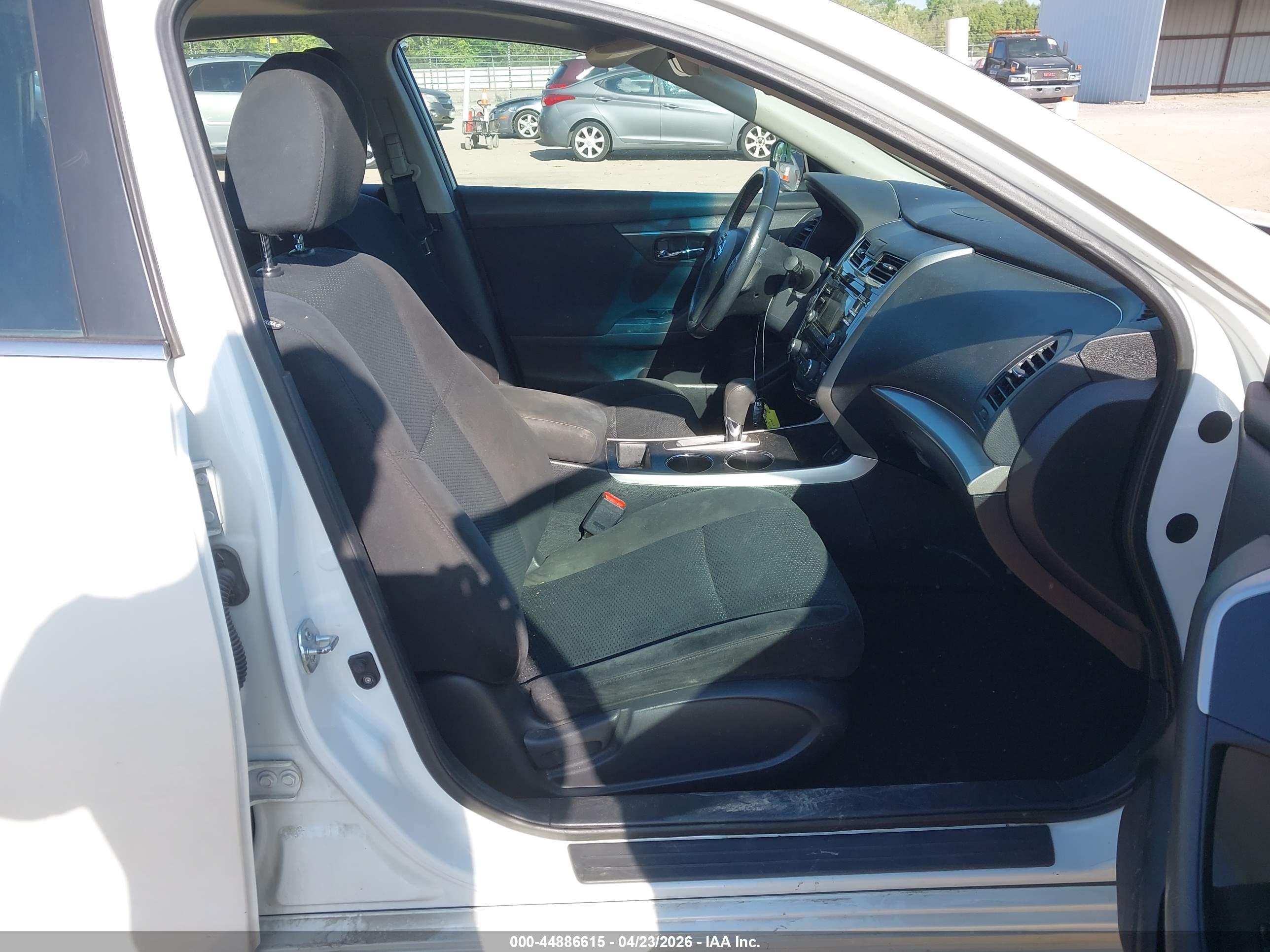 NISSAN ALTIMA image 5