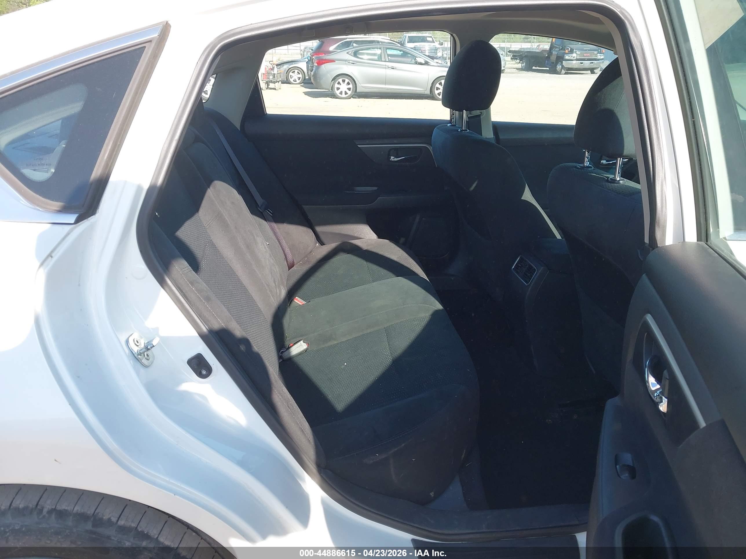 NISSAN ALTIMA image 8