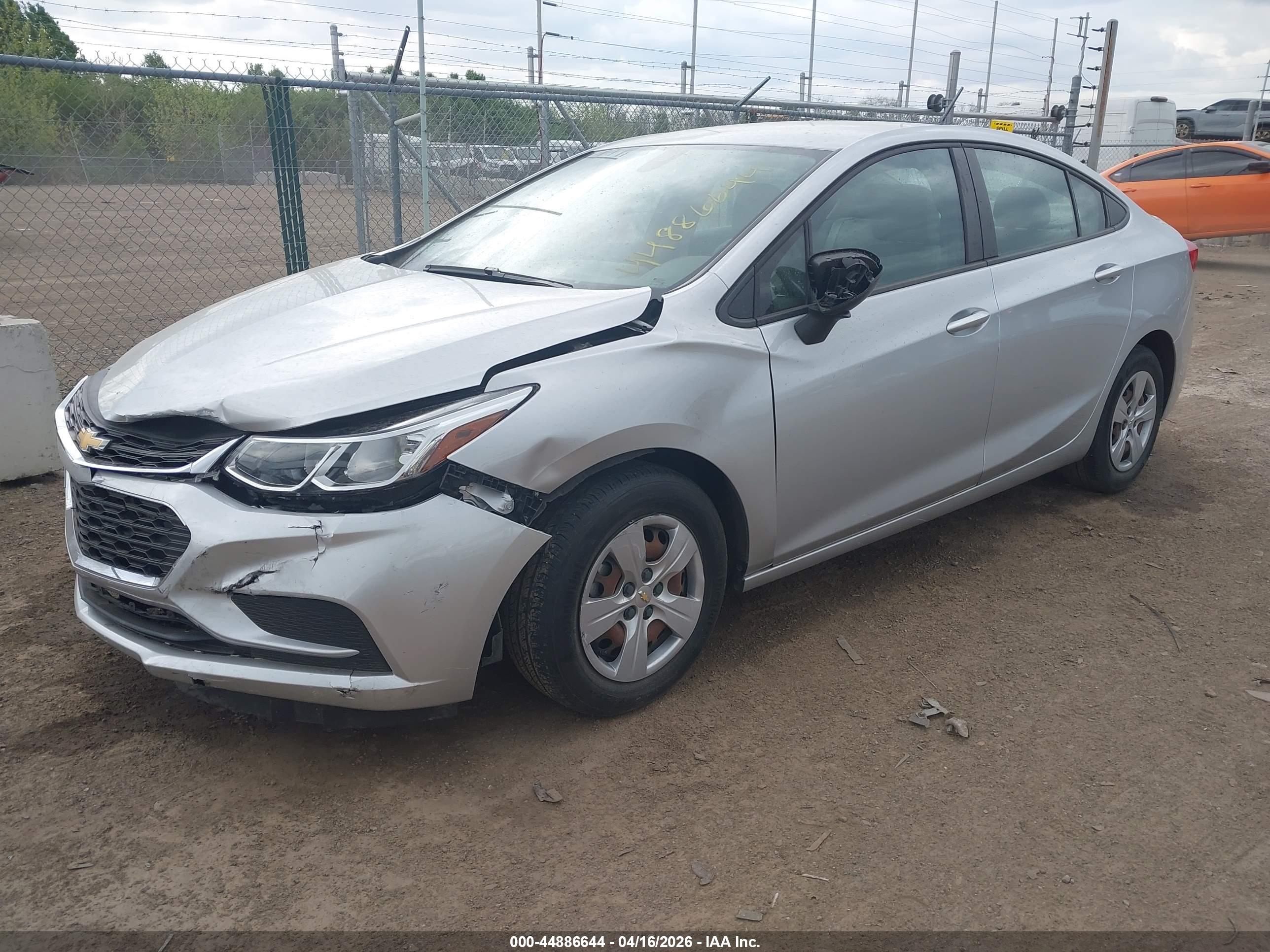 CHEVROLET CRUZE image 2