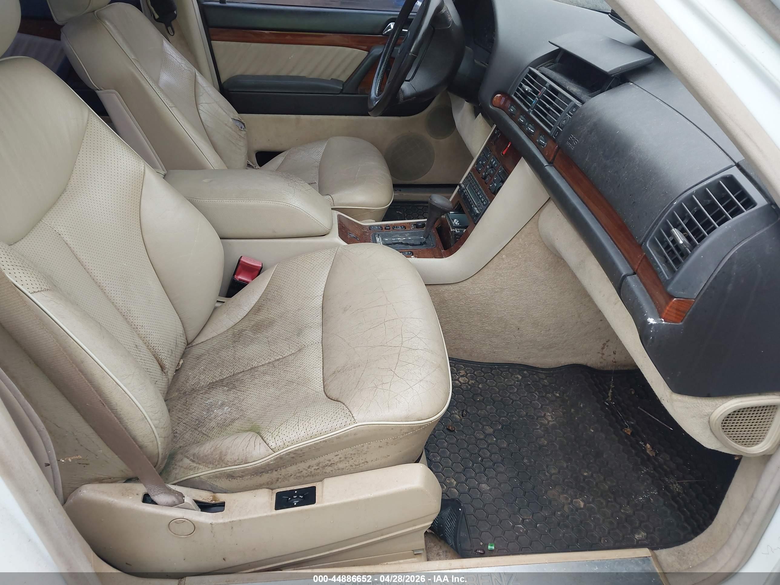 MERCEDES-BENZ 300 image 5