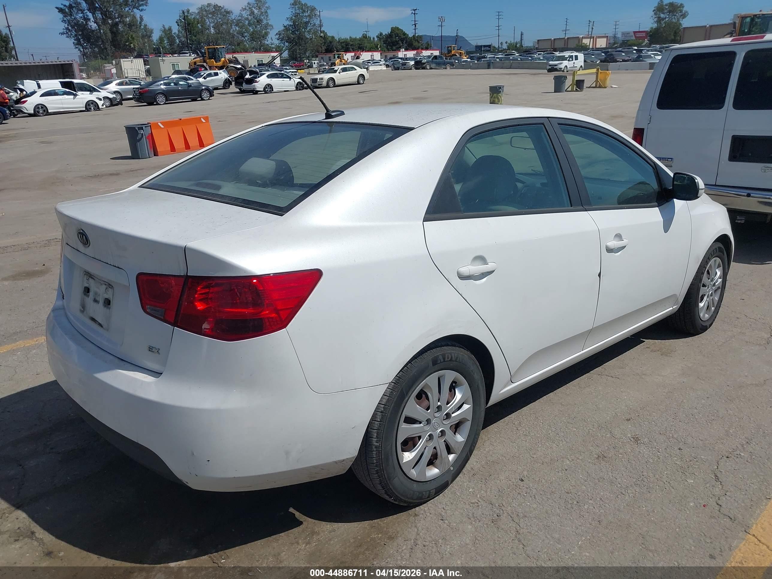 KIA FORTE image 4