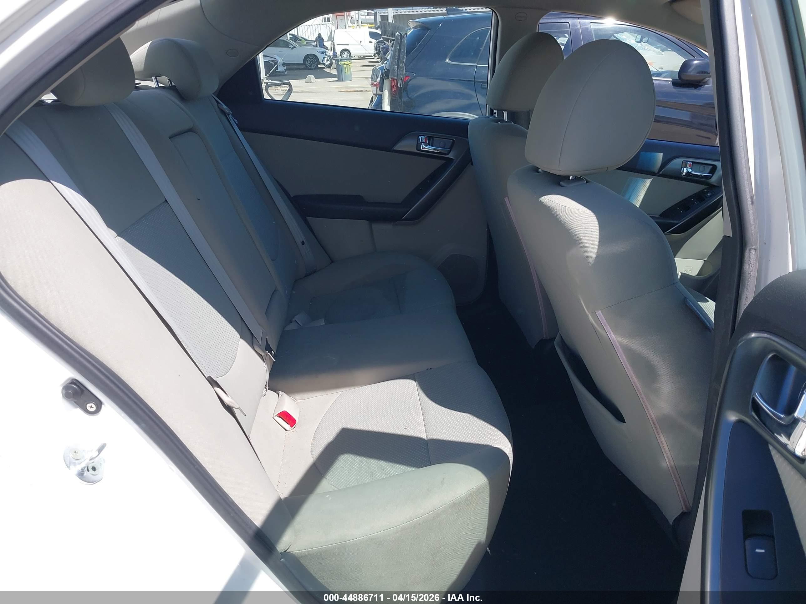 KIA FORTE image 8